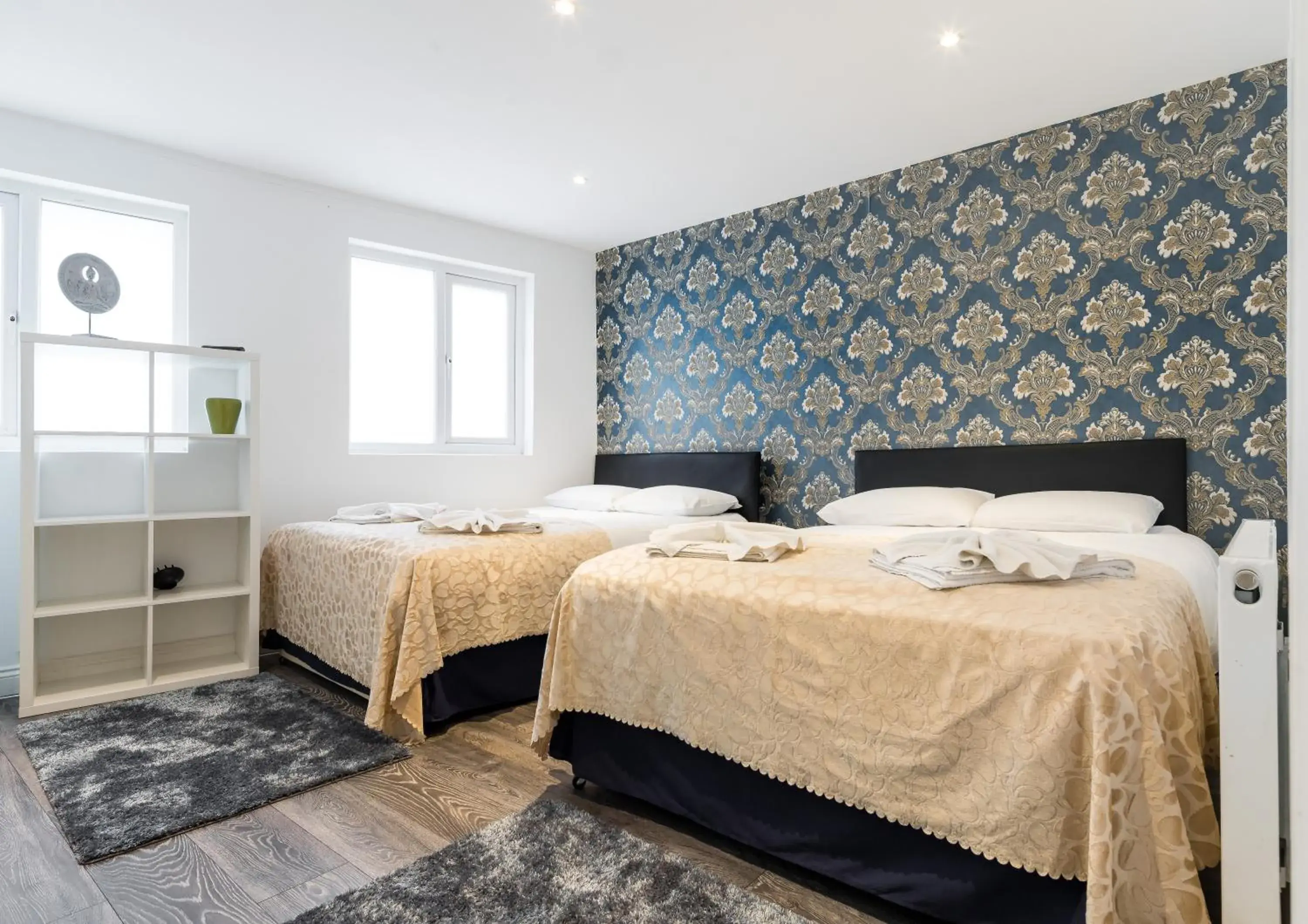 Bedroom, Bed in Whitechapel Grand Bedroom, Bed in Whitechapel Grand