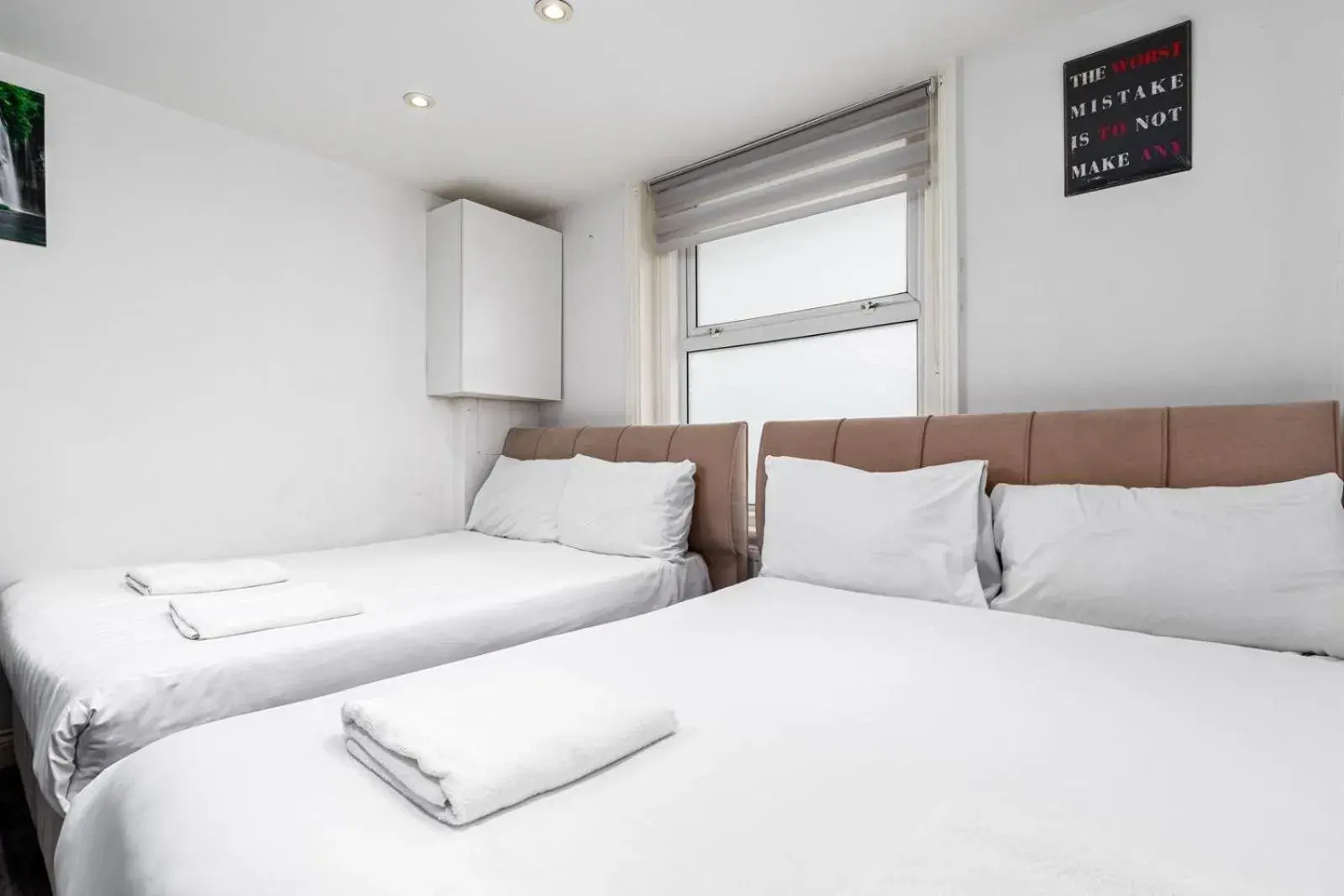 Bedroom, Bed in Whitechapel Grand Bedroom, Bed in Whitechapel Grand