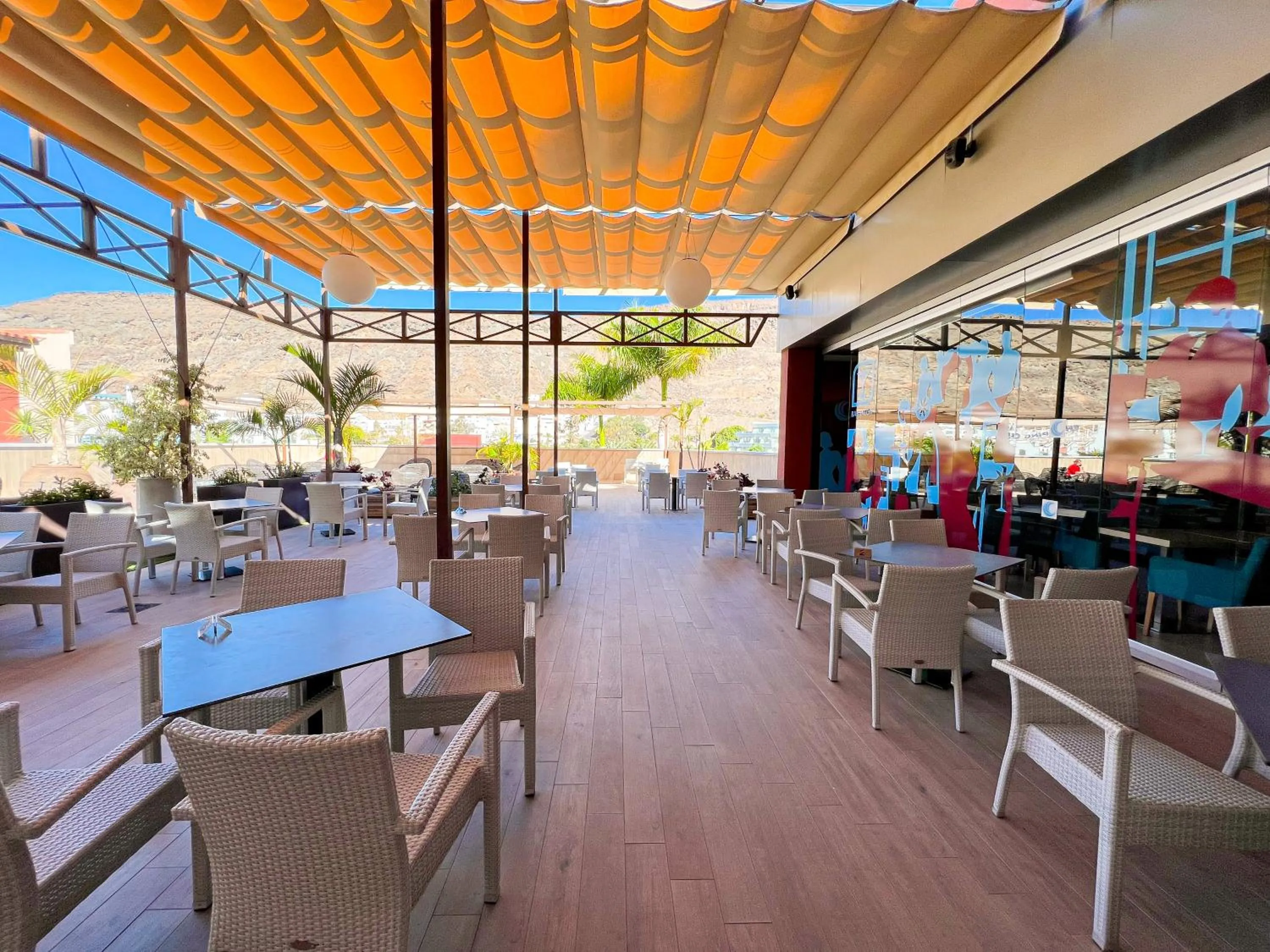 Restaurant/places to eat in Apartamentos Cordial Mogán Valle