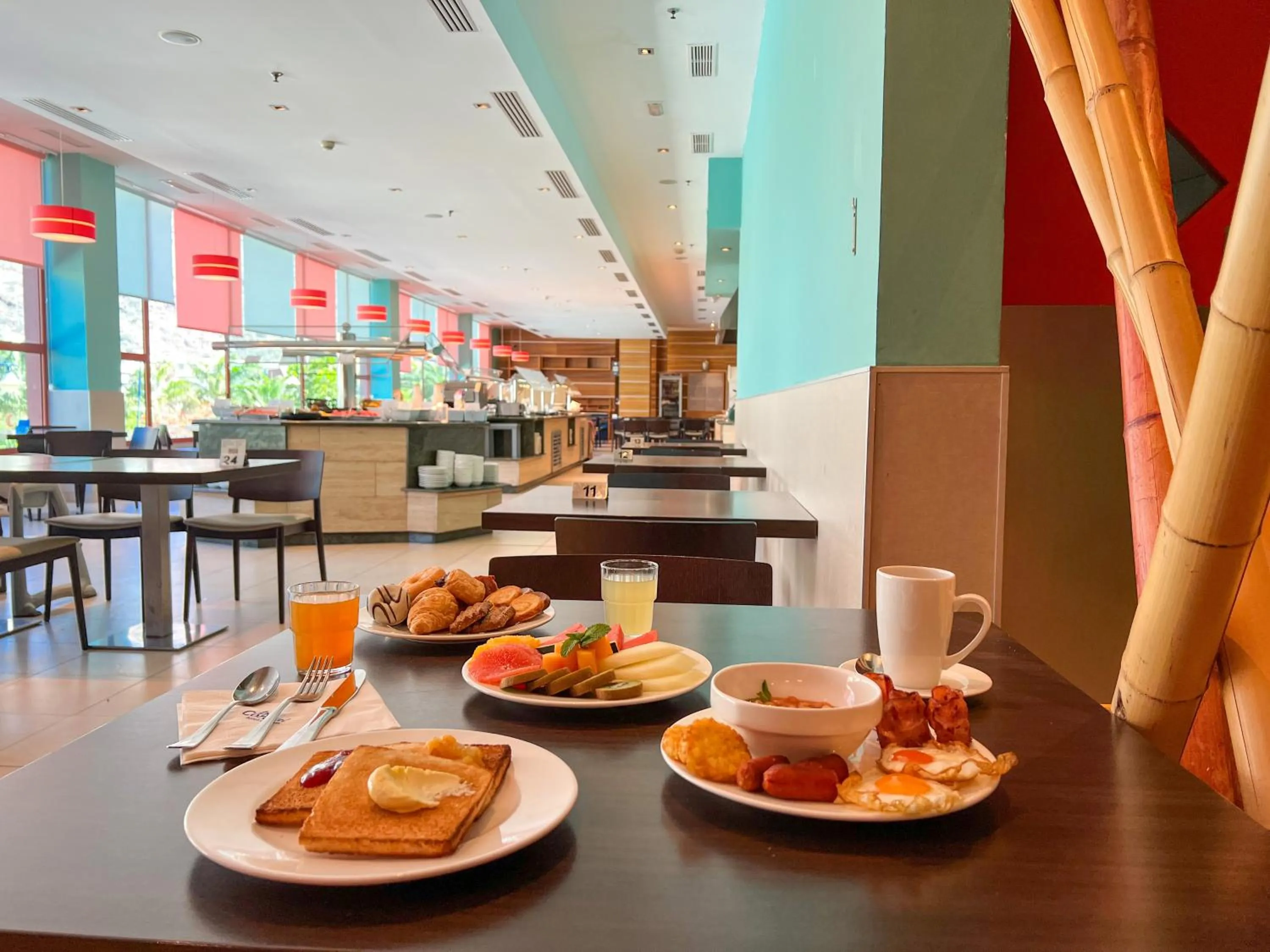 Restaurant/places to eat in Apartamentos Cordial Mogán Valle