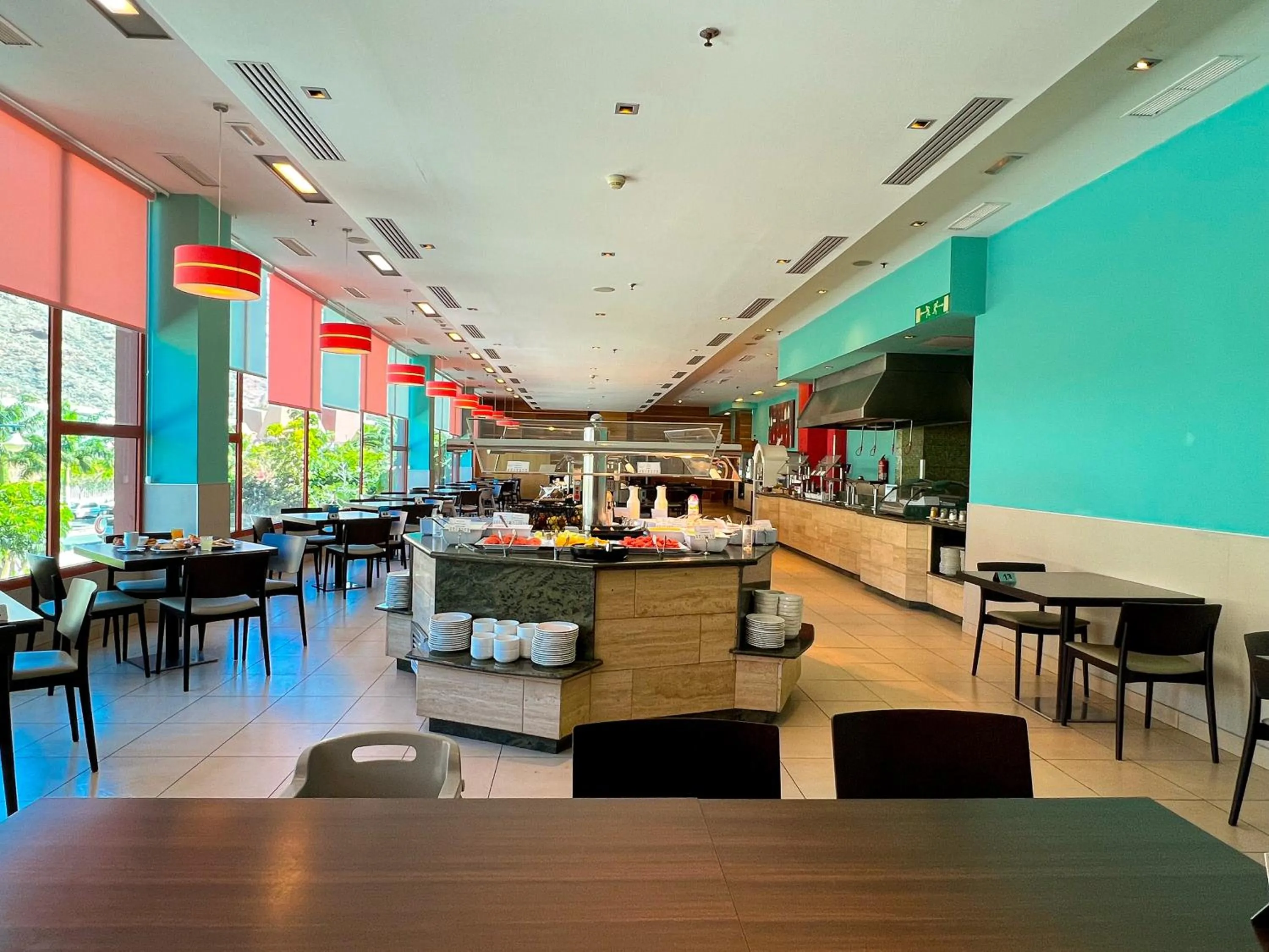 Restaurant/places to eat in Apartamentos Cordial Mogán Valle