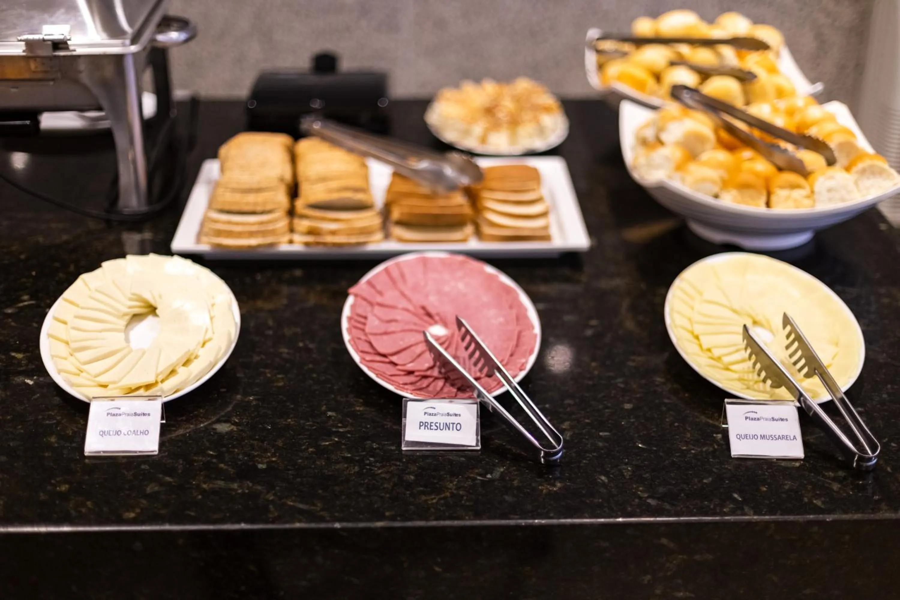 Food and drinks in Plaza Praia Suítes