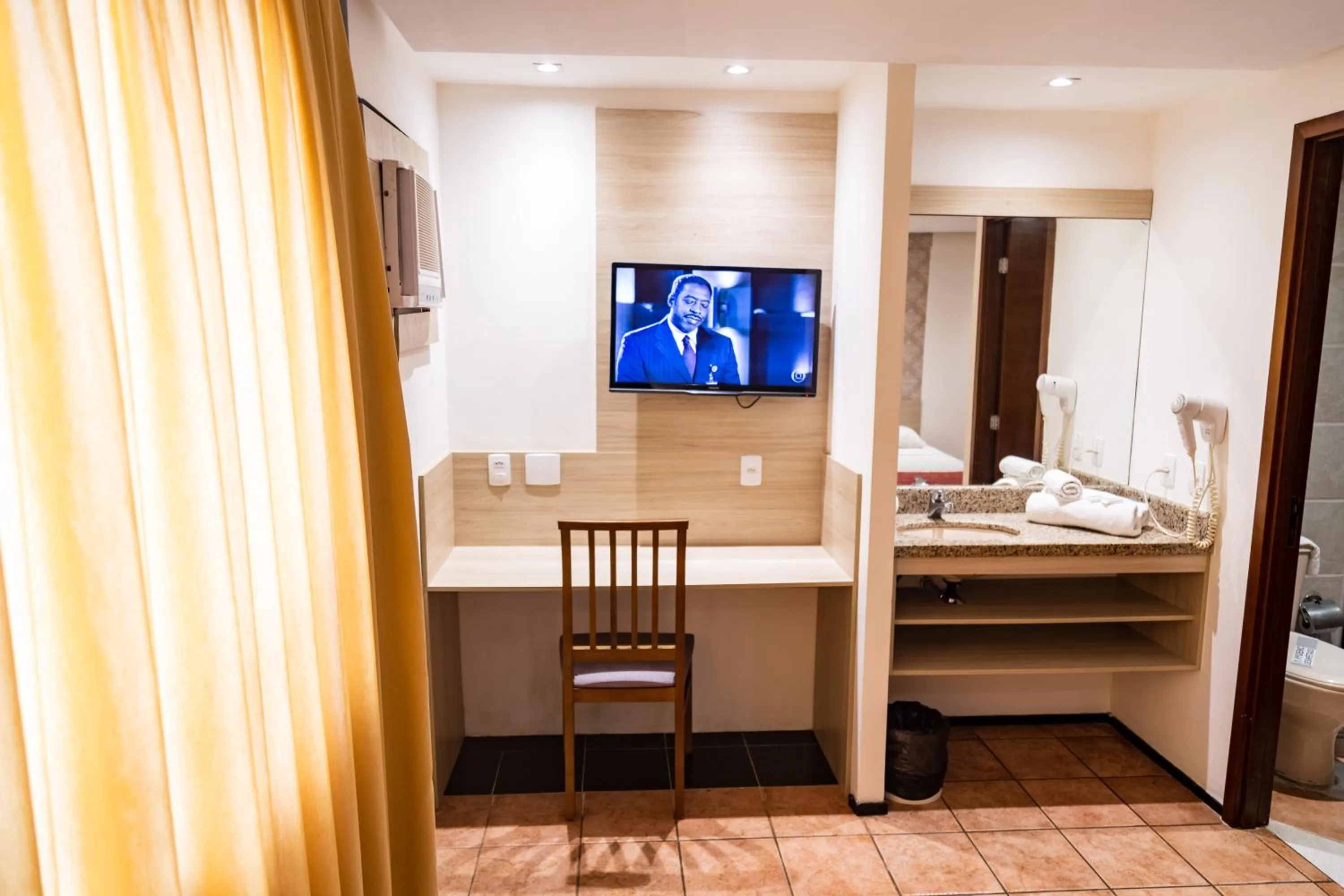 Bed in Plaza Praia Suítes