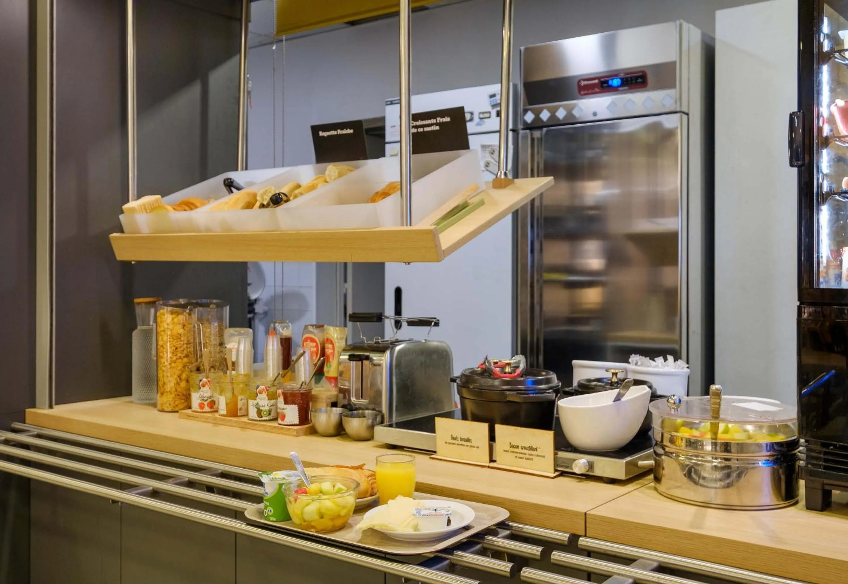 Breakfast in B&B HOTEL Villeneuve Loubet Village