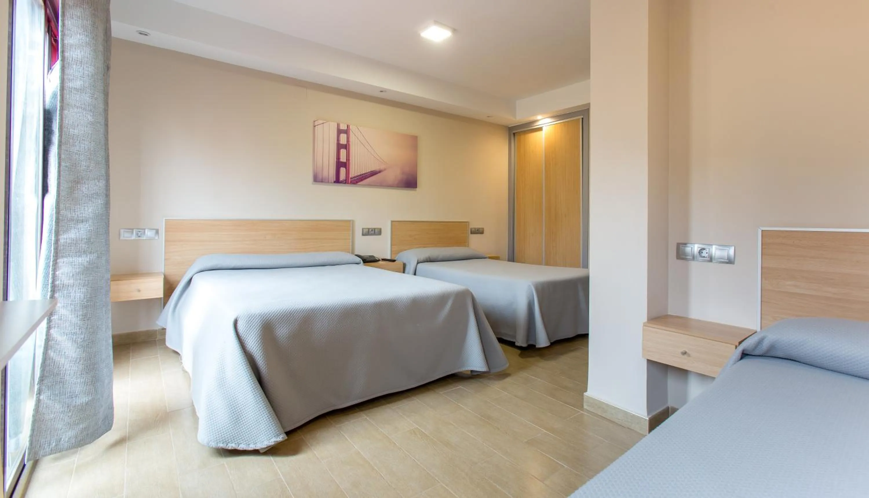 Photo of the whole room, Bed in Hotel Olympia Ronda I