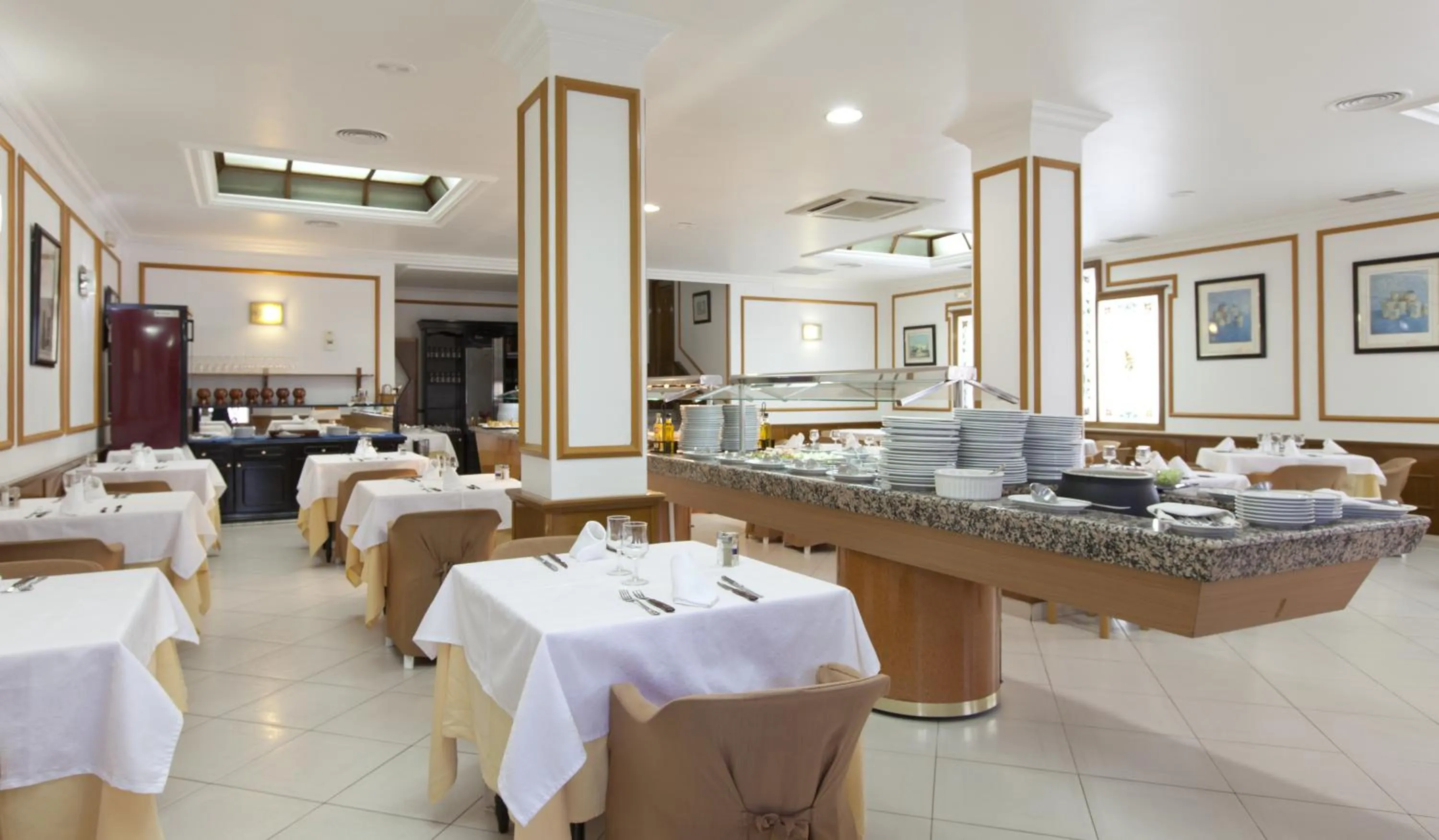 Restaurant/places to eat in Hotel Olympia Ronda I