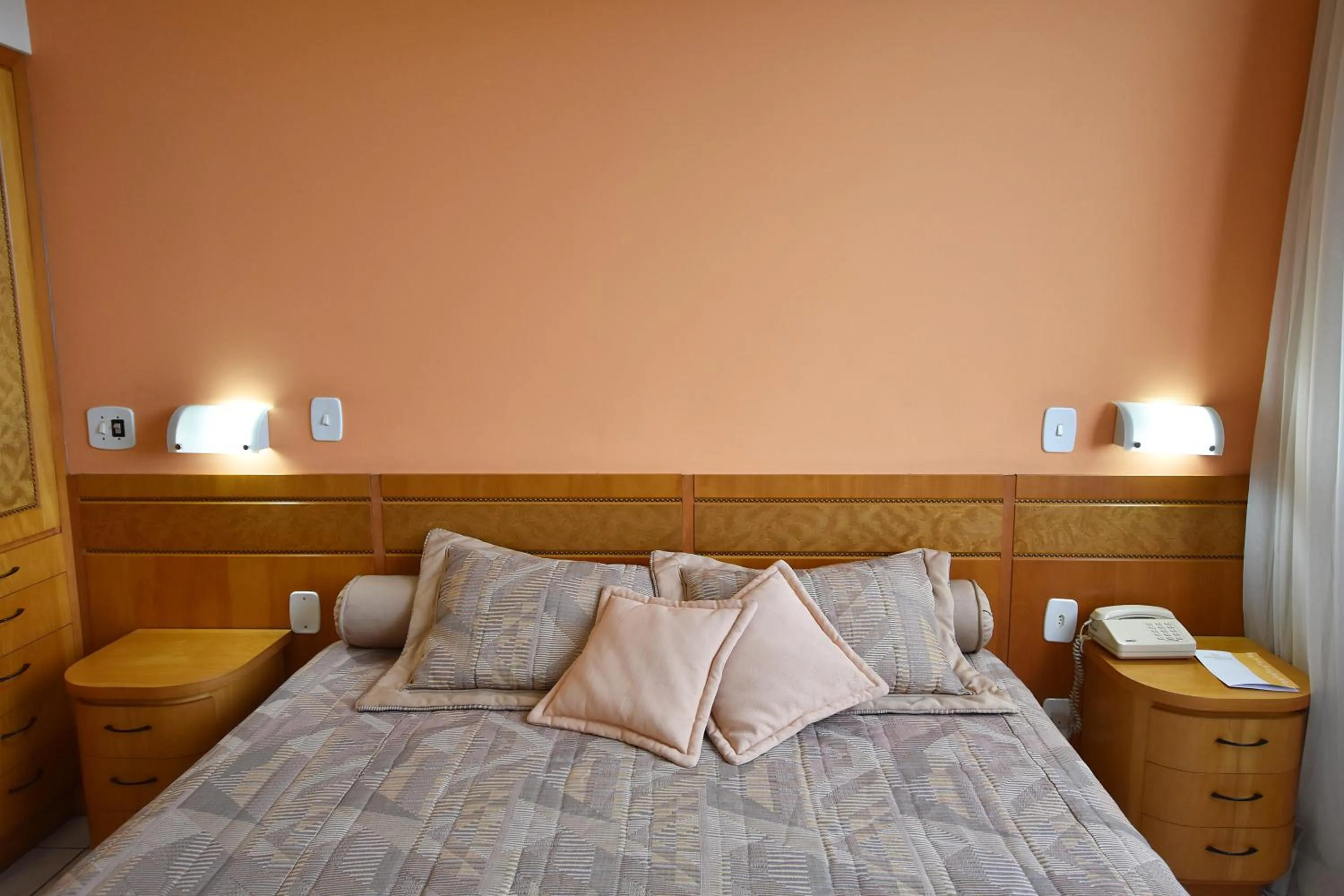 Bedroom, Bed in Alice Vitoria Hotel Arte by Nobile