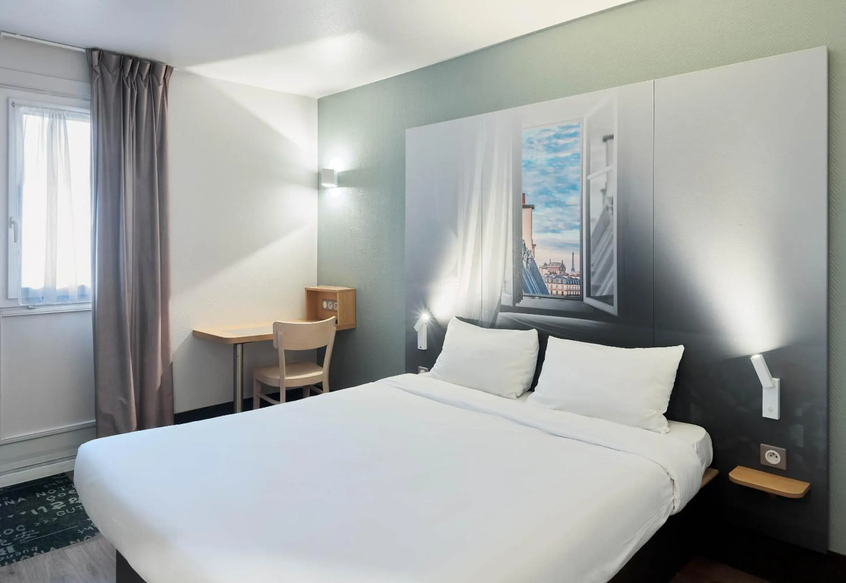 Double Room - Disability Access in B&B HOTEL Bretigny-sur-Orge Double Room - Disability Access in B&B HOTEL Bretigny-sur-Orge