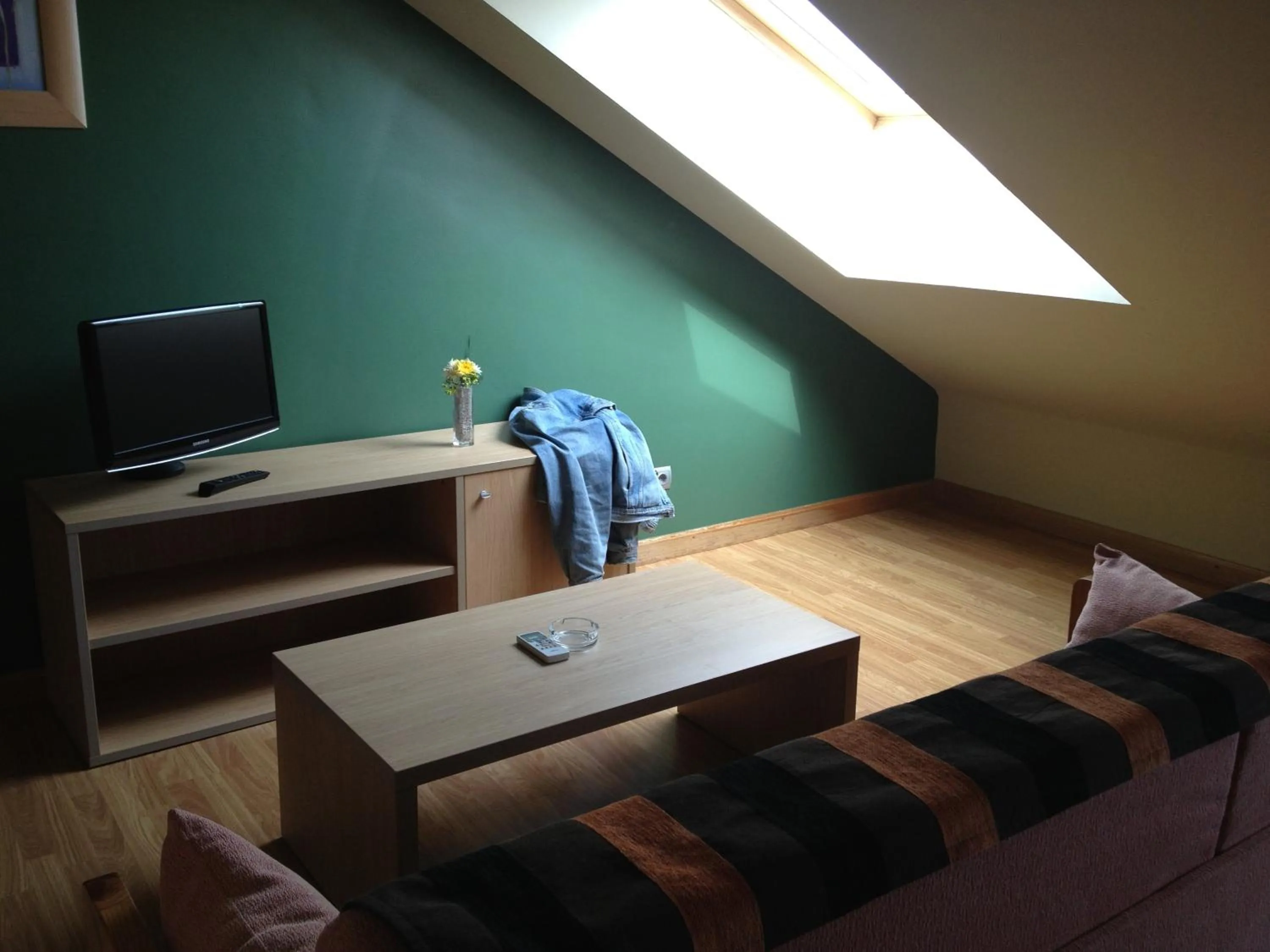 Living room, Bed in Apartamentos Mar Comillas