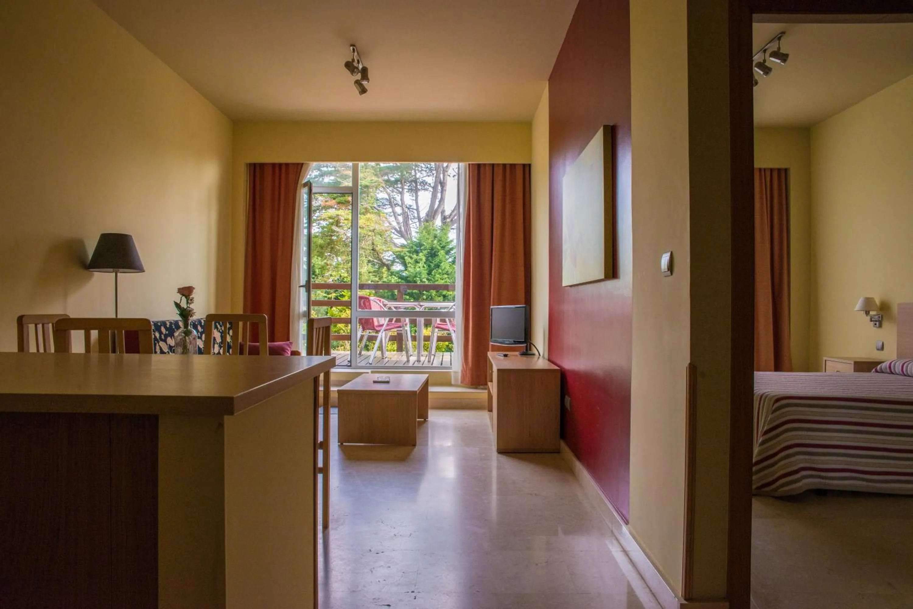 Decorative detail, Bed in Apartamentos Mar Comillas