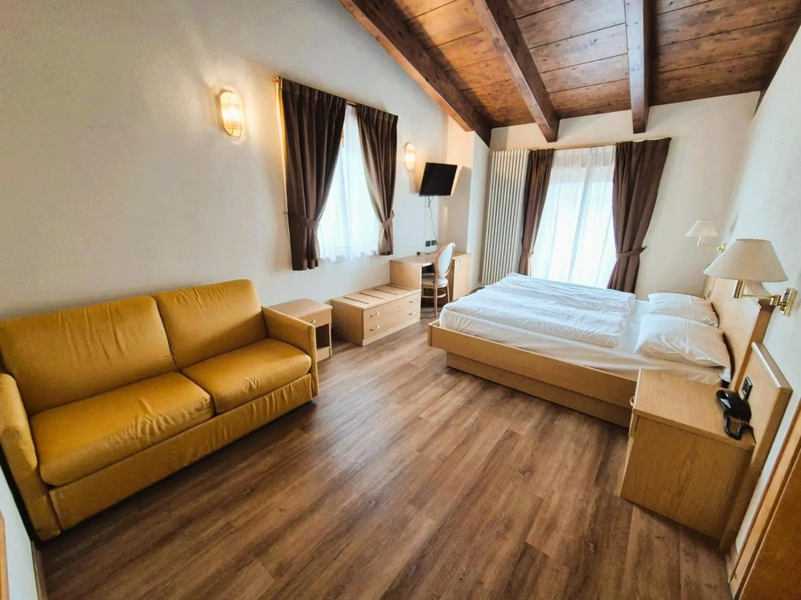 Bed in Hotel Angelica