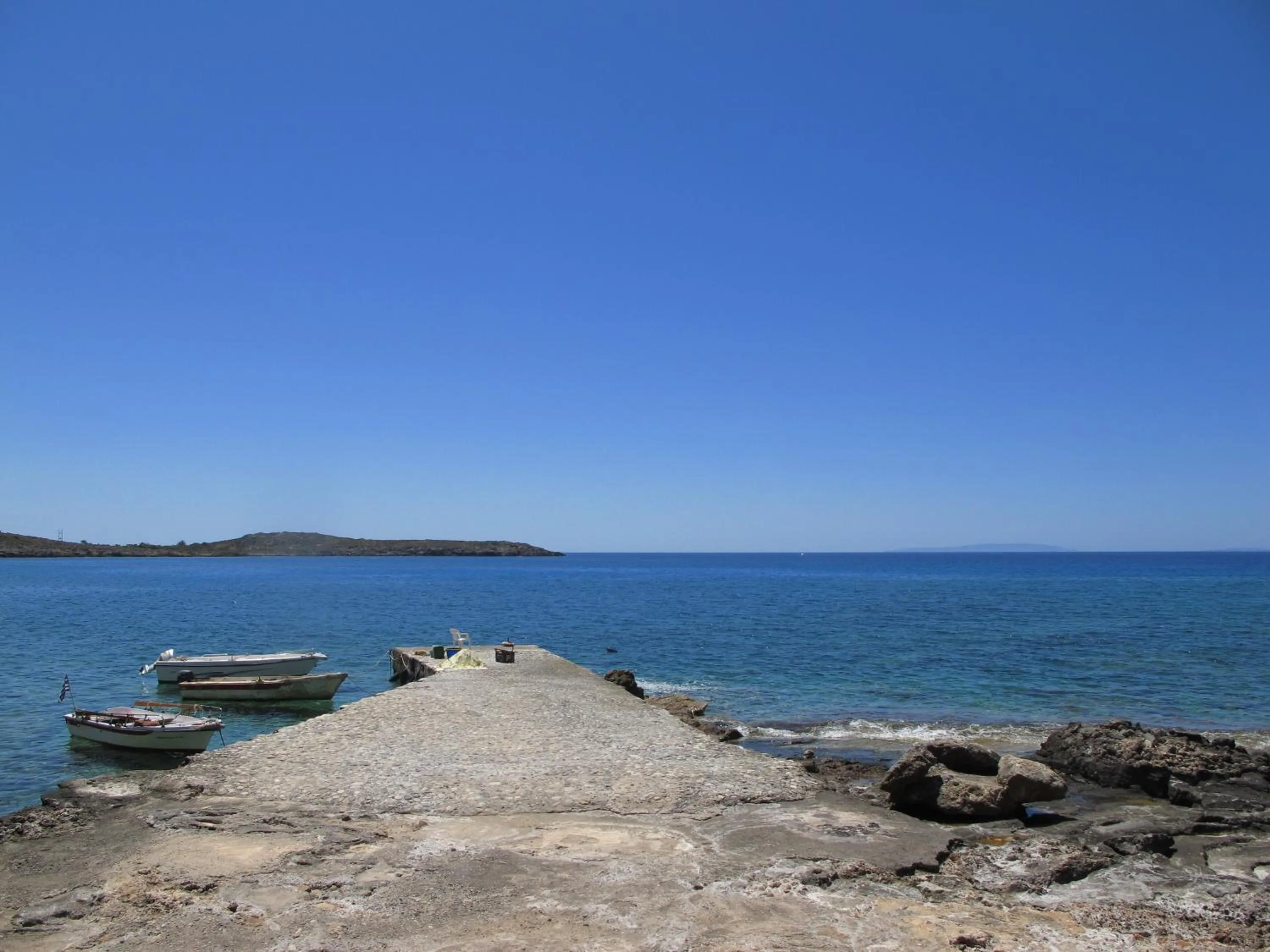 Beach in Taverna Akrogiali