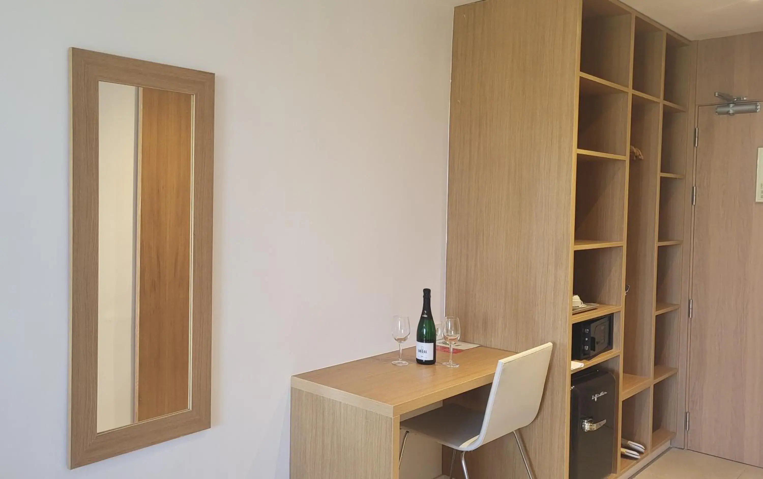 Bedroom in Hotel Bahia Pollensa Bedroom in Hotel Bahia Pollensa