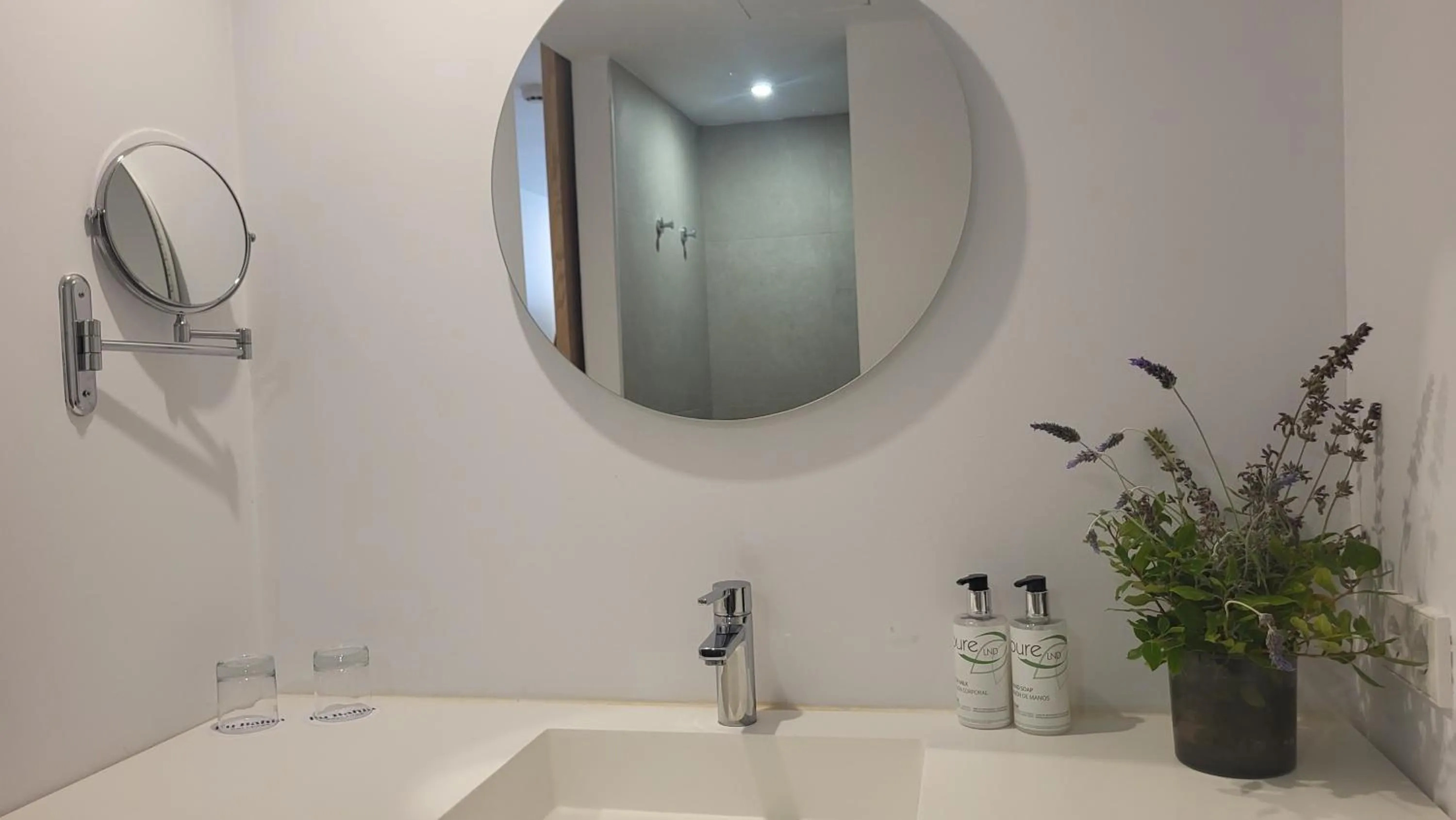 Bathroom in Hotel Bahia Pollensa