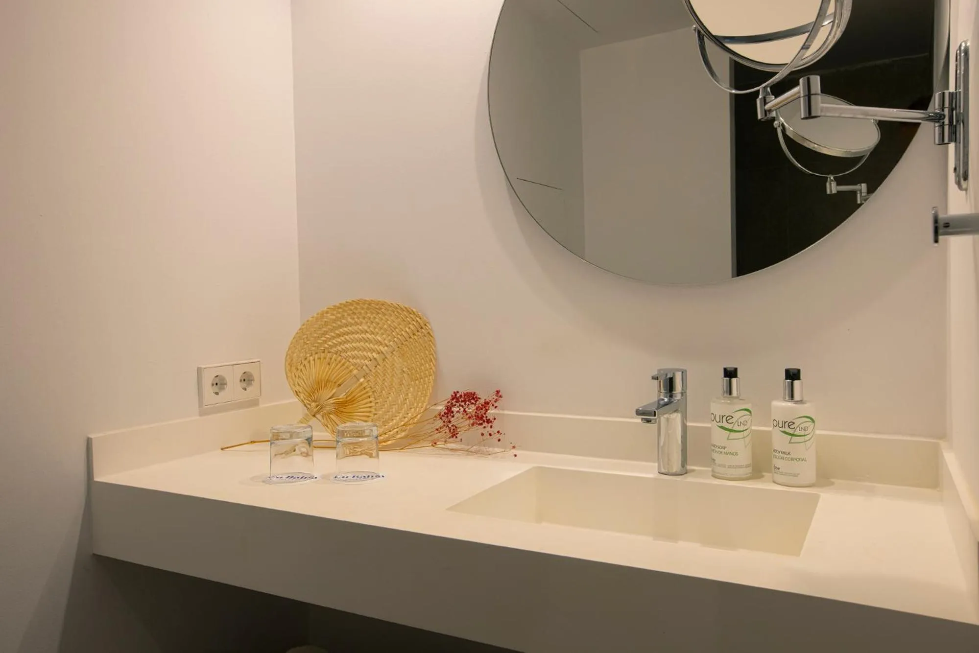 Bathroom in Hotel Bahia Pollensa