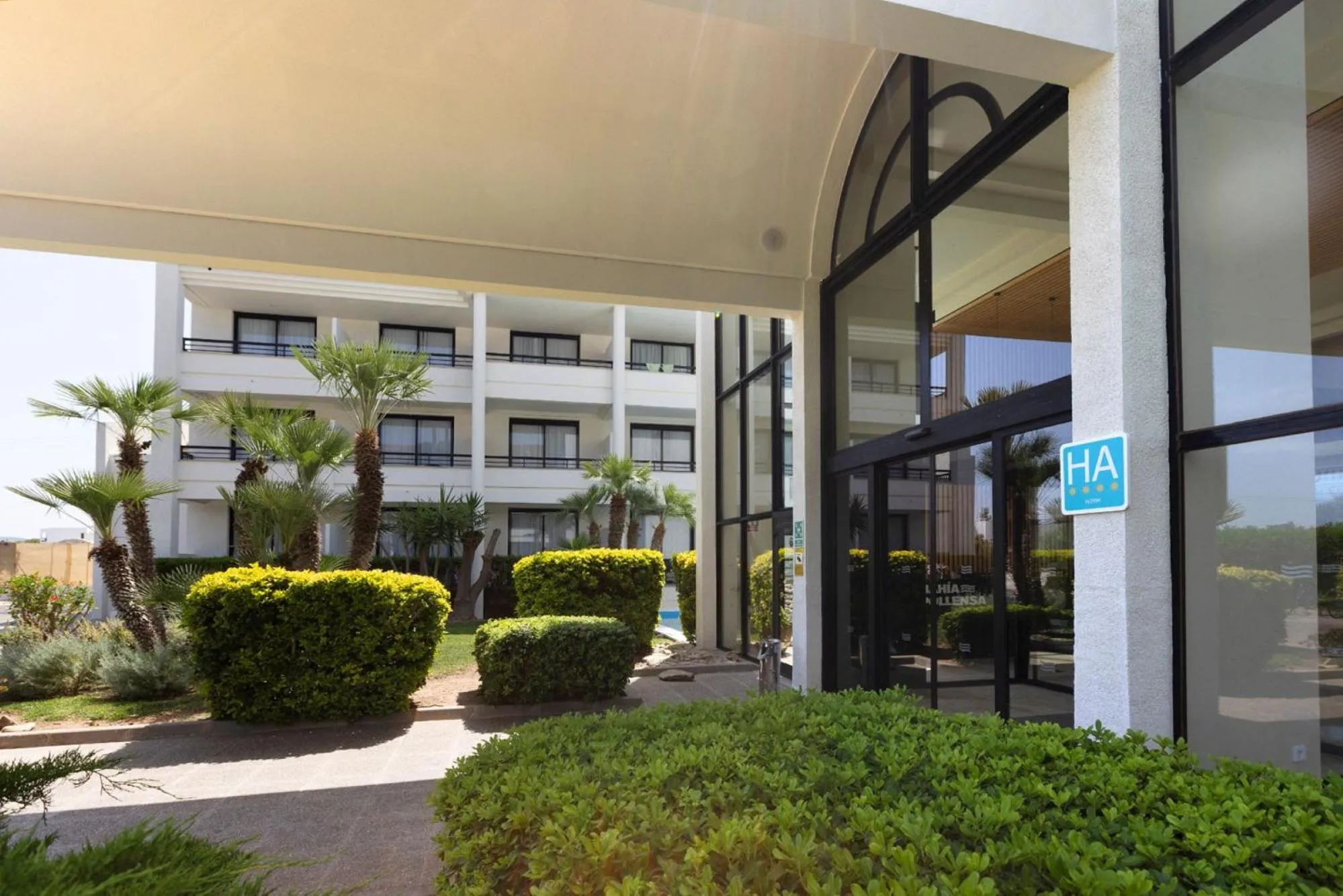 Facade/entrance in Hotel Bahia Pollensa