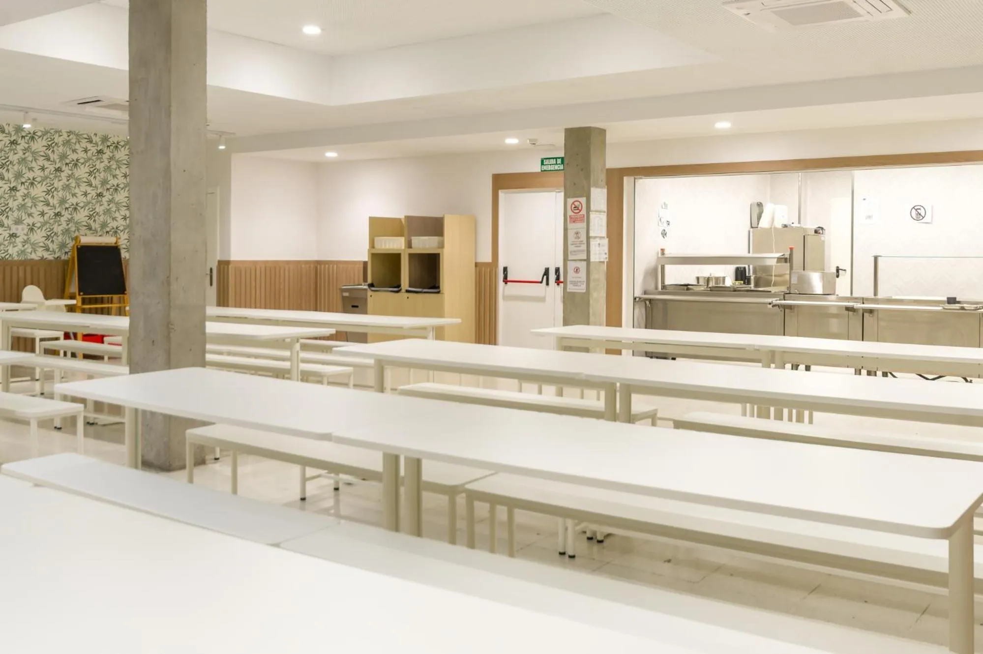 Dining area in Hostal Welcome