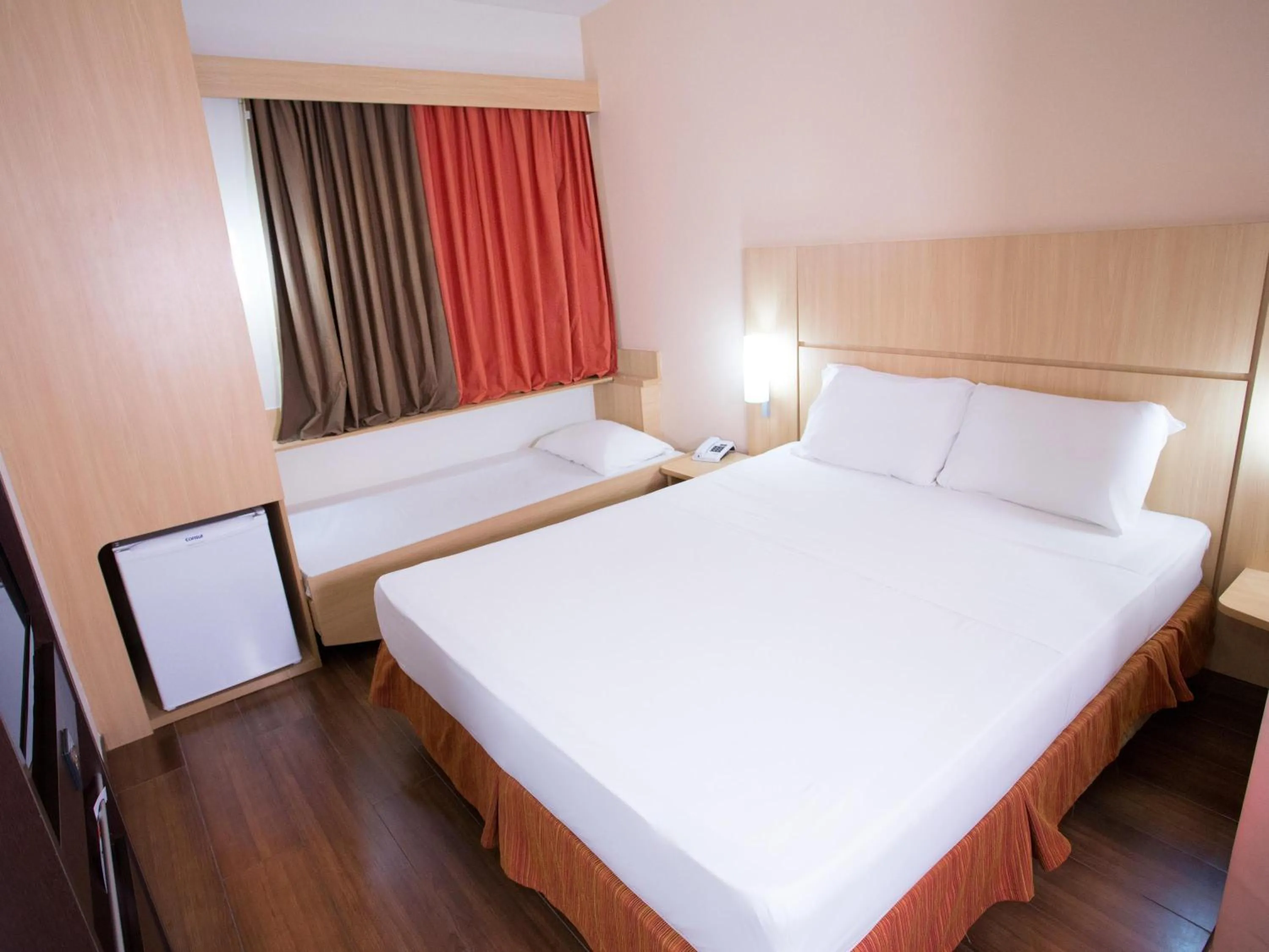 Bedroom, Bed in ibis Feira de Santana