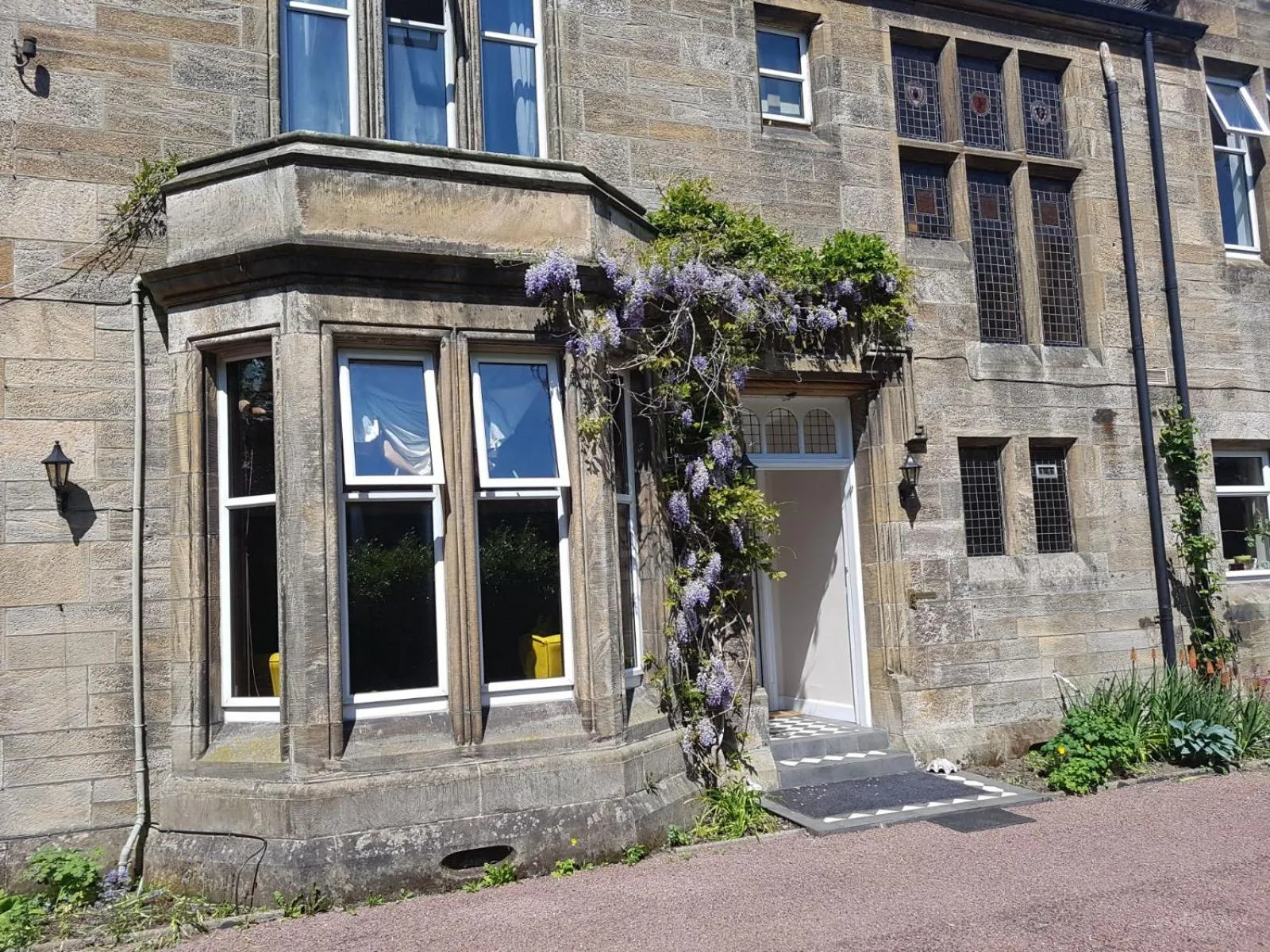 Facade/entrance in Bonkle House