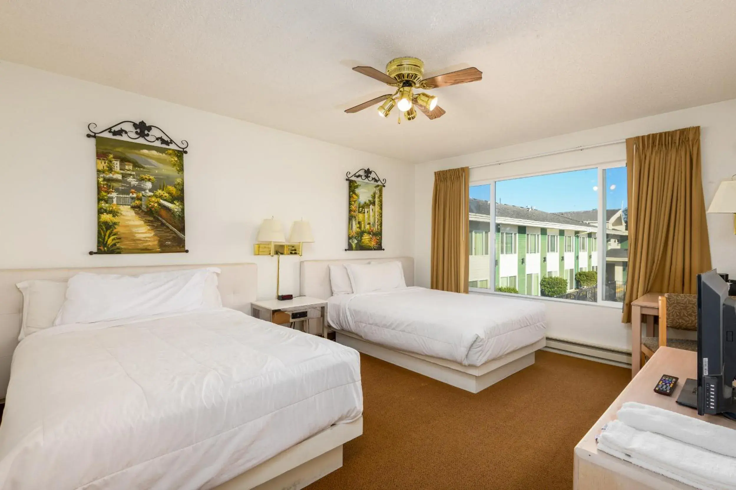 Bed in Alsi Resort Hotel Bed in Alsi Resort Hotel