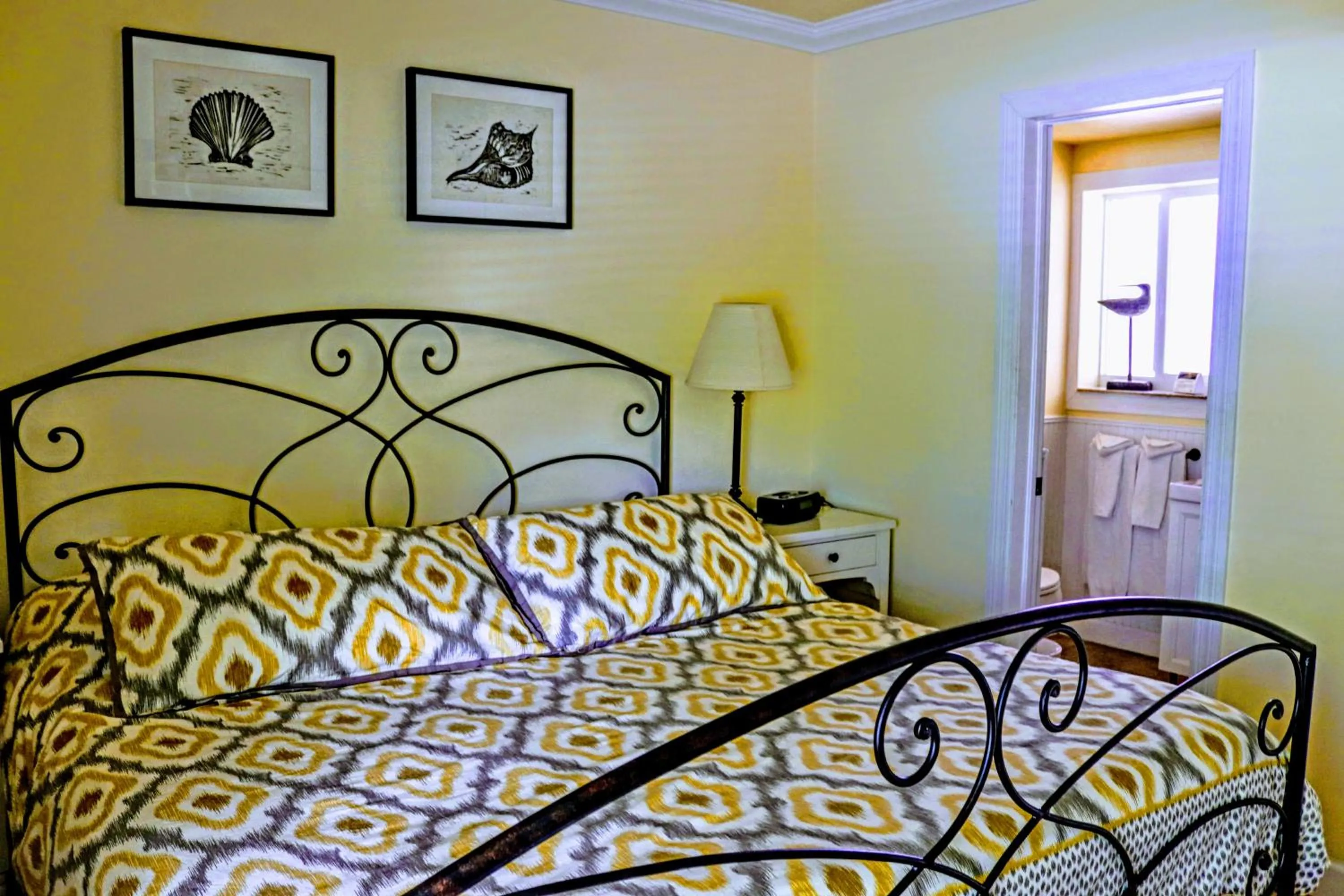 Bathroom, Bed in Villa Venezia