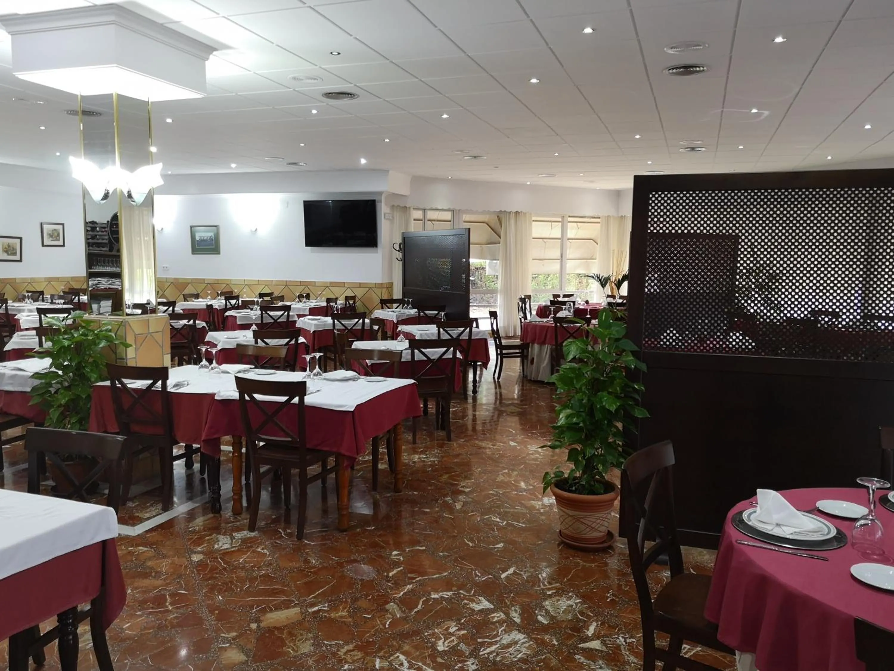 Restaurant/places to eat in Hotel Santa Ana