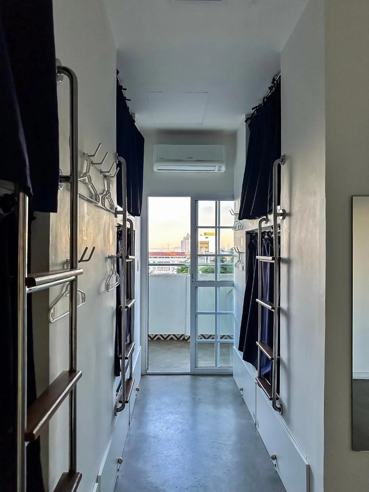 Photo of the whole room, Bed in Aquarela do Leme