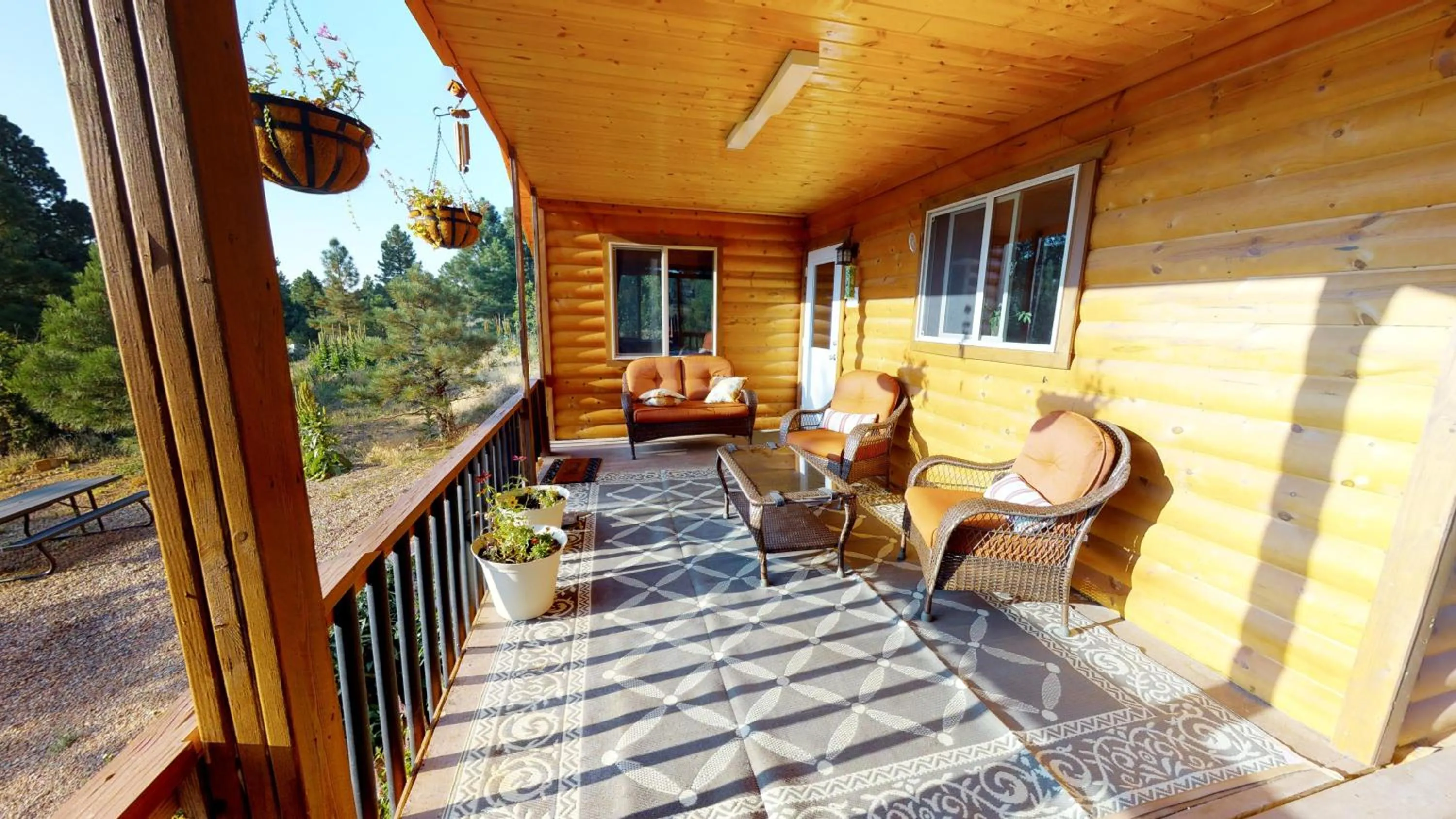 Balcony/Terrace in Long View Cabin, Breakfast Deck overlooking the Canyon!