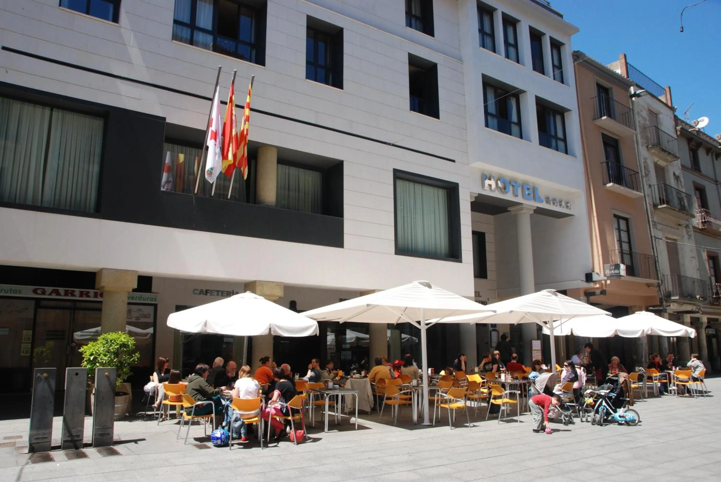 Facade/entrance in Gran Hotel Ciudad de Barbastro