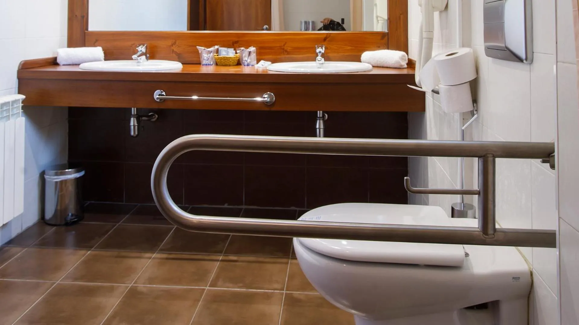 Bathroom in Gran Hotel Ciudad de Barbastro