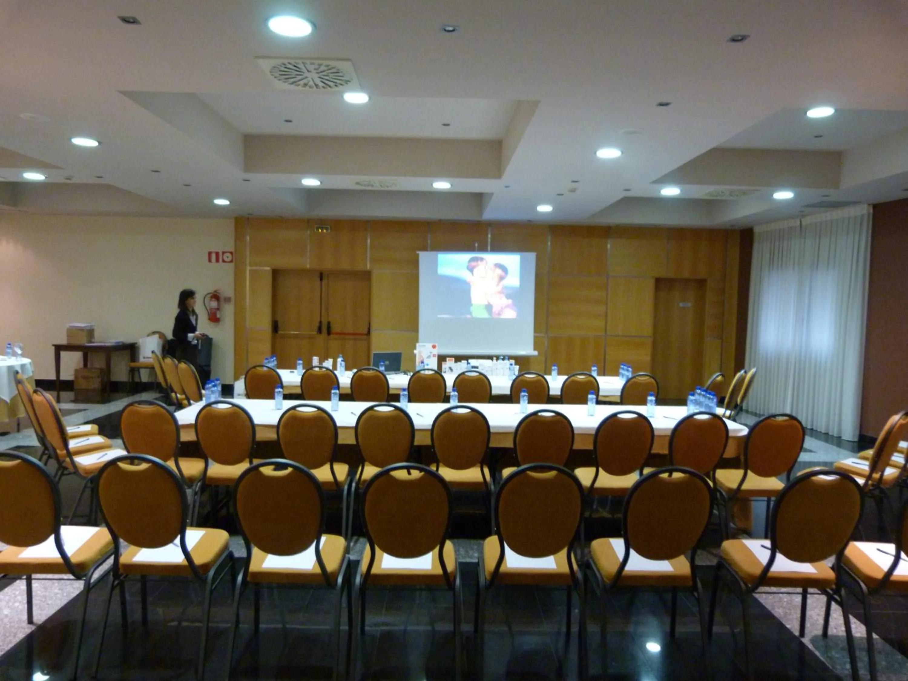 Business facilities in Gran Hotel Ciudad de Barbastro