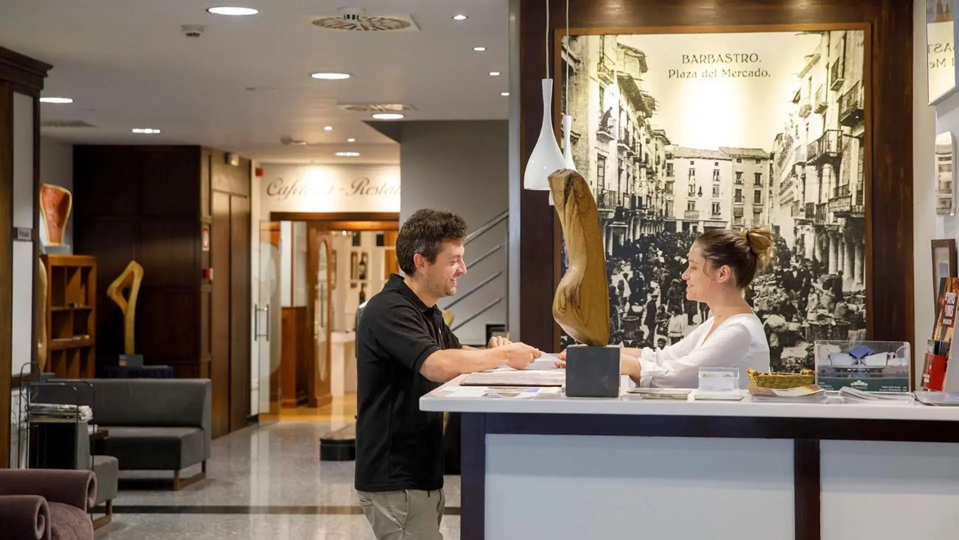 Lobby or reception in Gran Hotel Ciudad de Barbastro Lobby or reception in Gran Hotel Ciudad de Barbastro