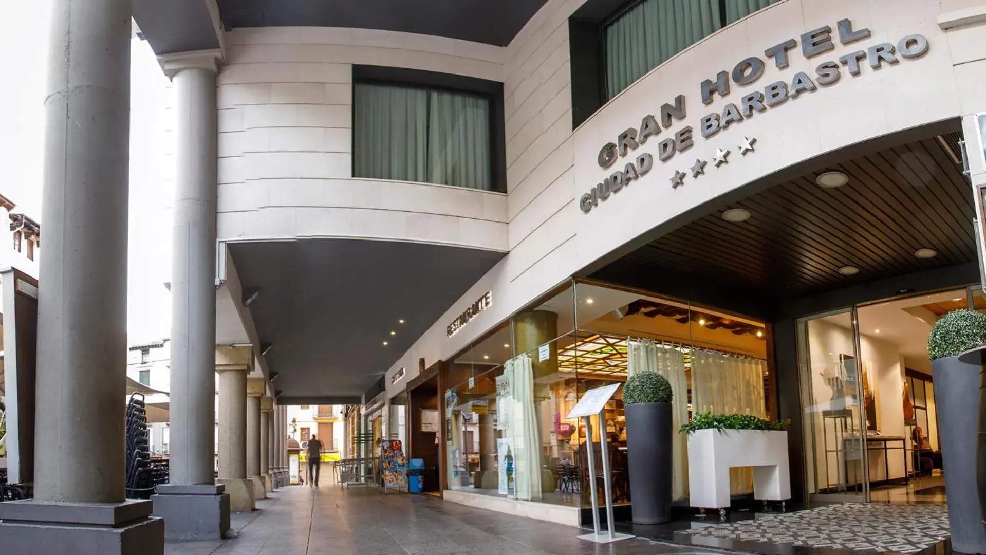 Facade/entrance in Gran Hotel Ciudad de Barbastro Facade/entrance in Gran Hotel Ciudad de Barbastro