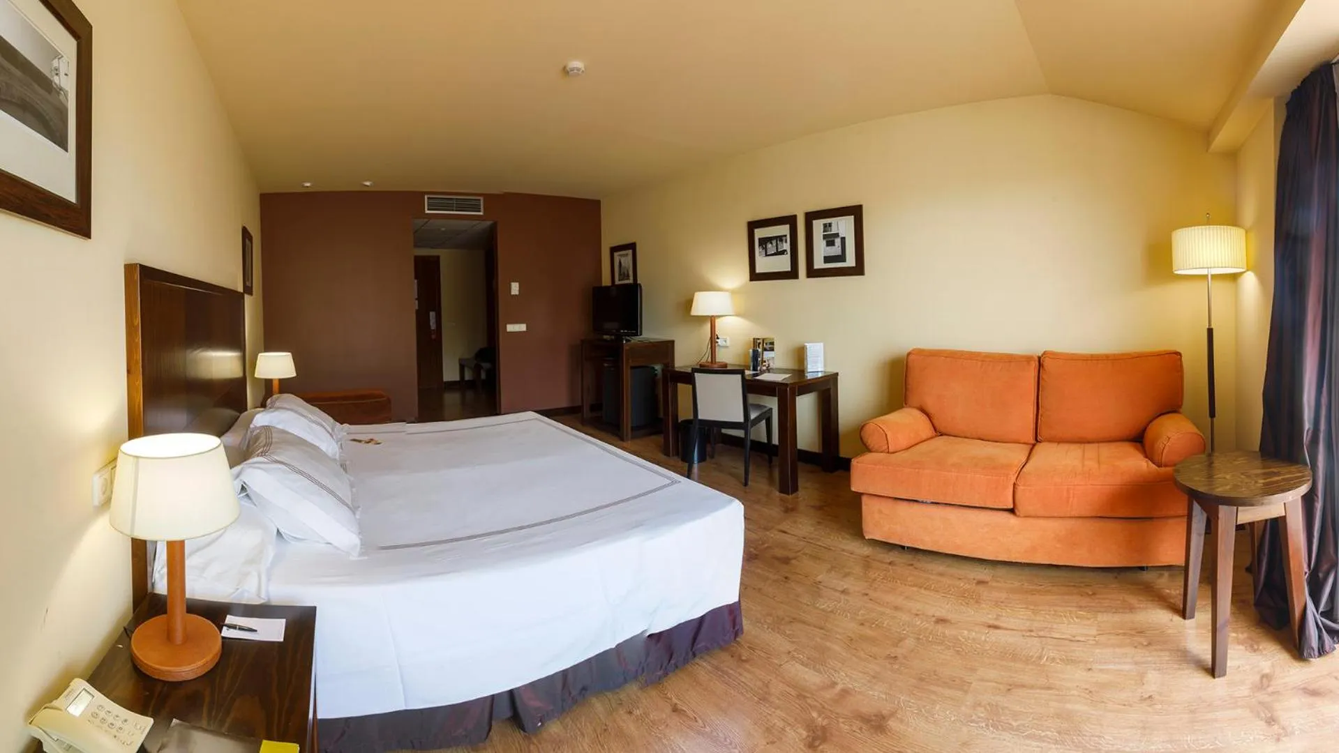 Photo of the whole room, Bed in Gran Hotel Ciudad de Barbastro