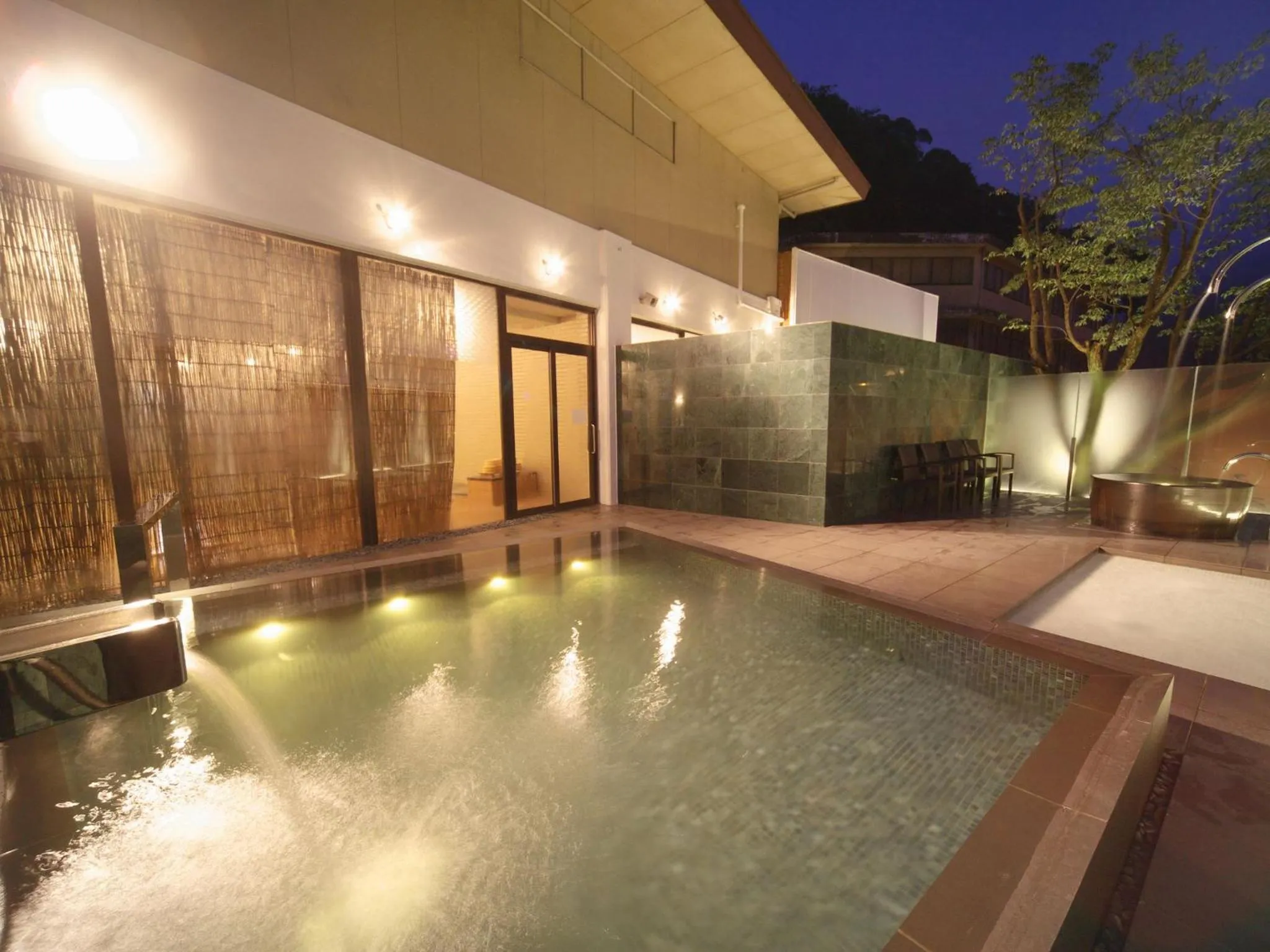 Hot Spring Bath in Yamamura Bekkan