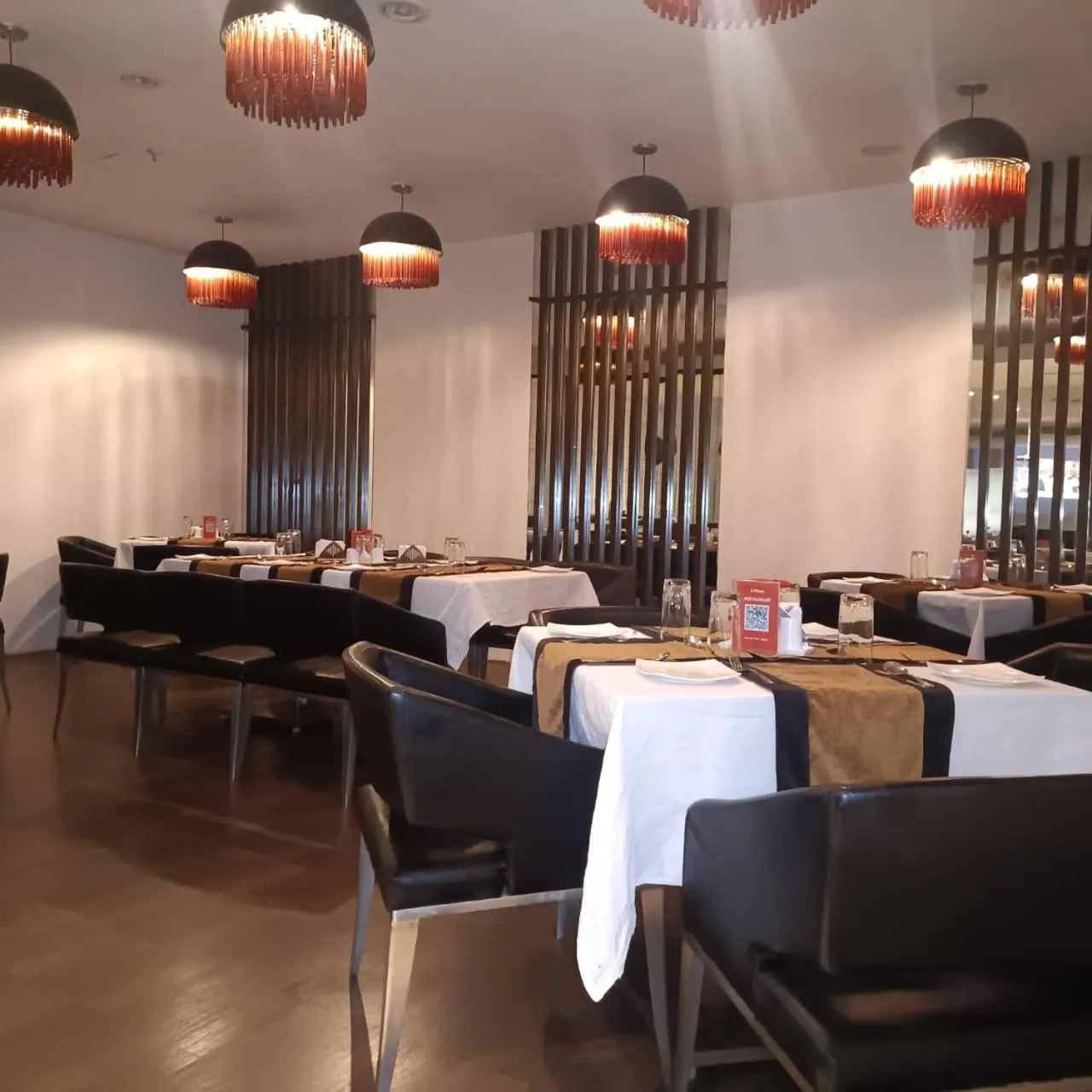 Restaurant/places to eat in Royal Park Kakinada