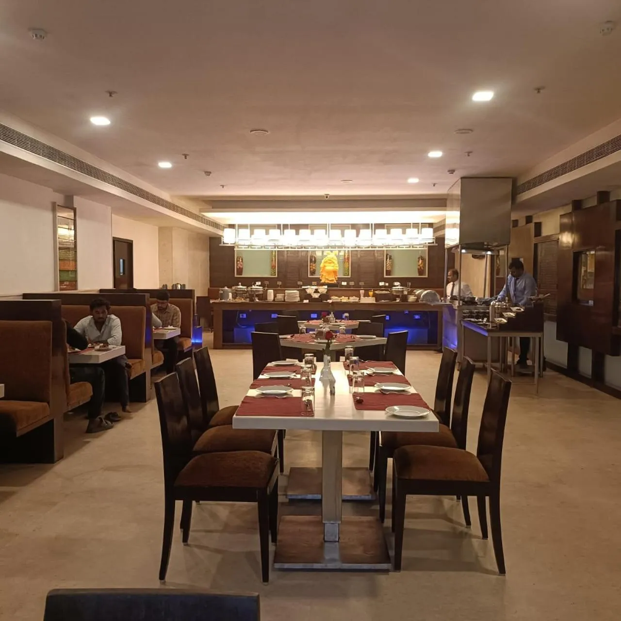 Restaurant/places to eat in Royal Park Kakinada