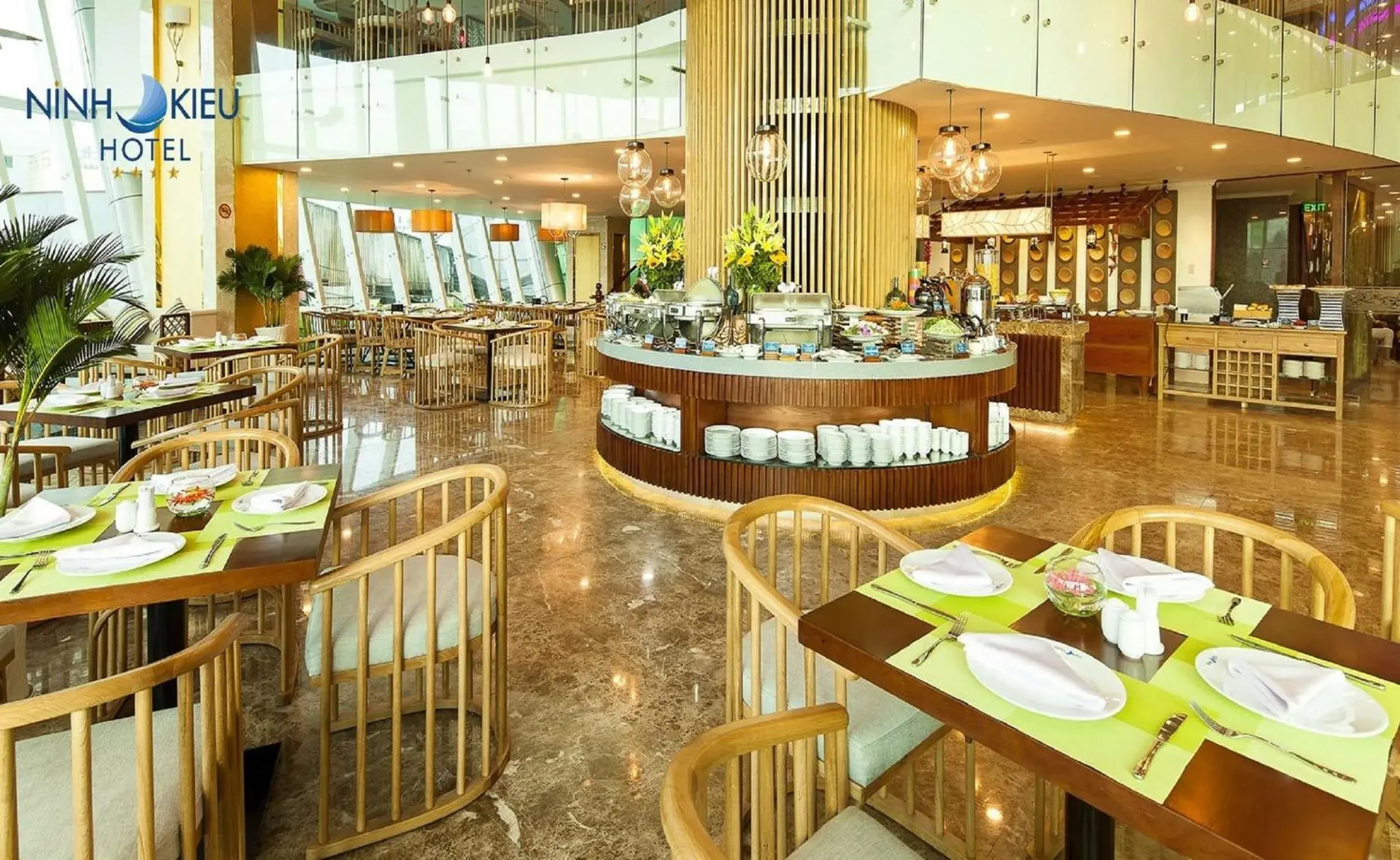 Restaurant/places to eat in Ninh Kieu Riverside Hotel Restaurant/places to eat in Ninh Kieu Riverside Hotel