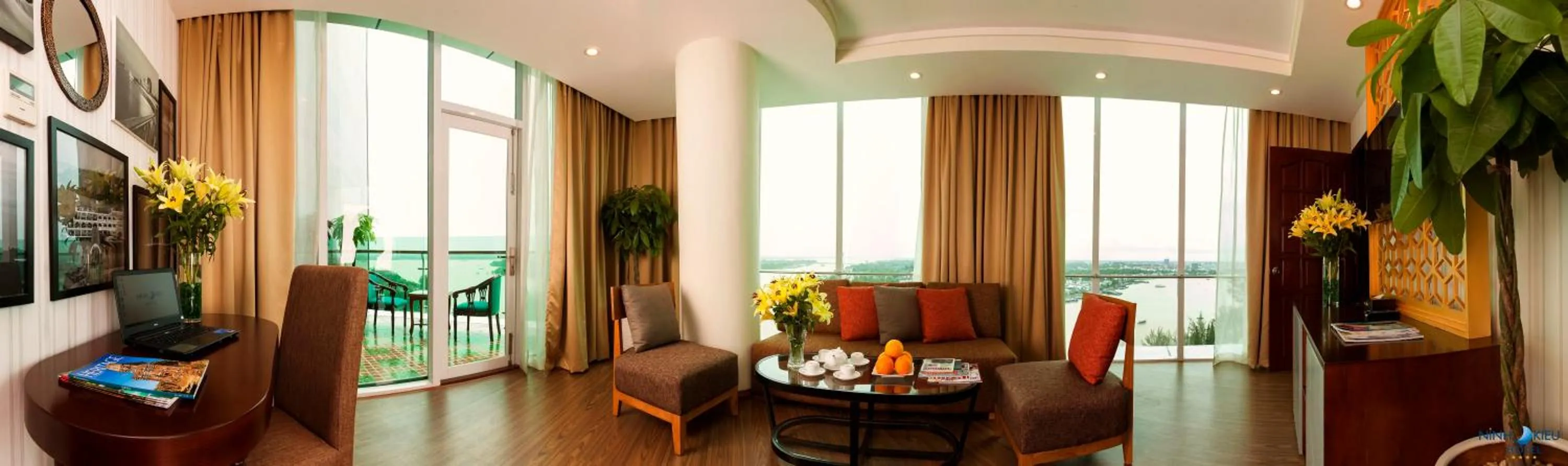 Living room in Ninh Kieu Riverside Hotel