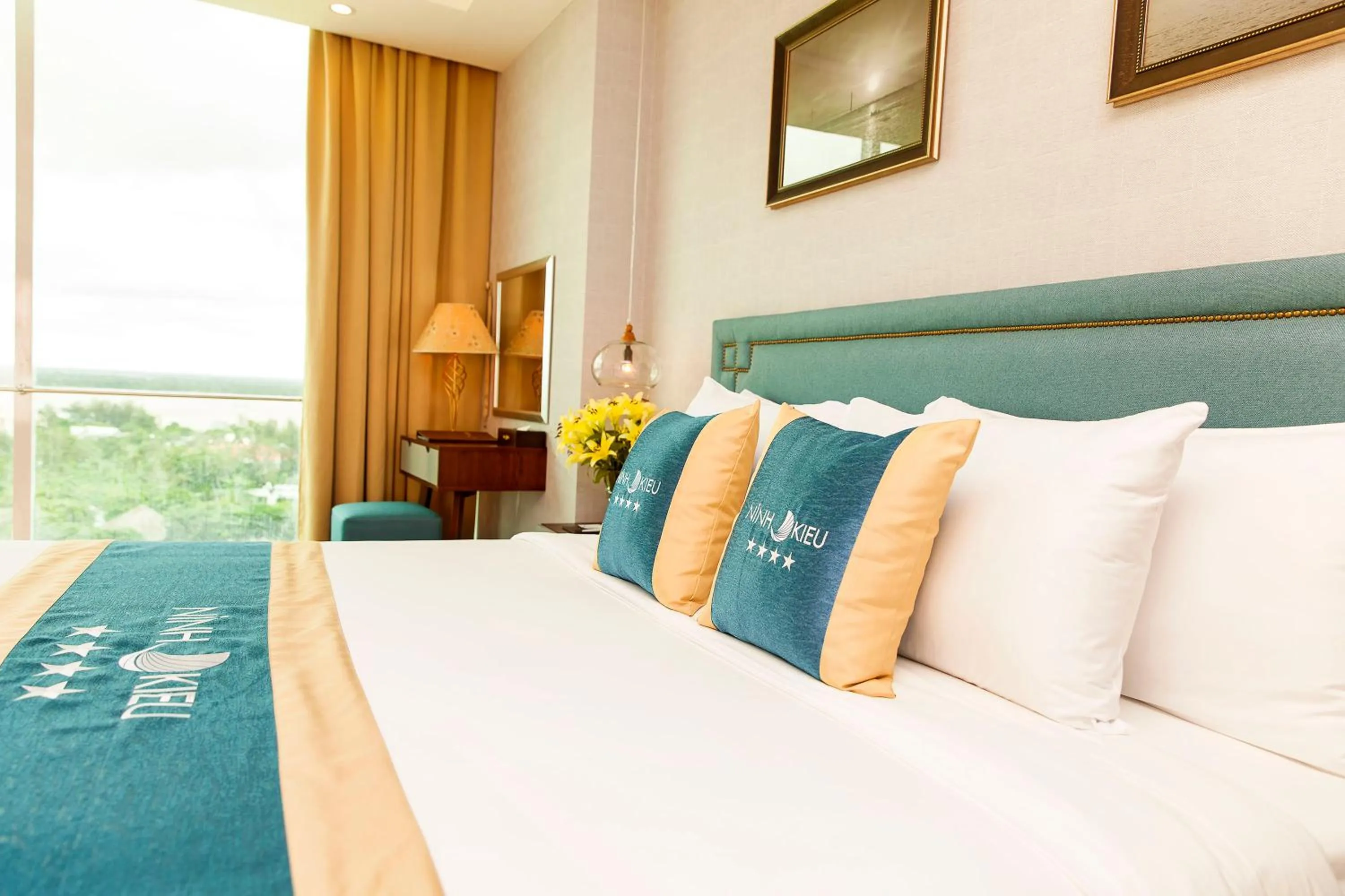 Bed in Ninh Kieu Riverside Hotel