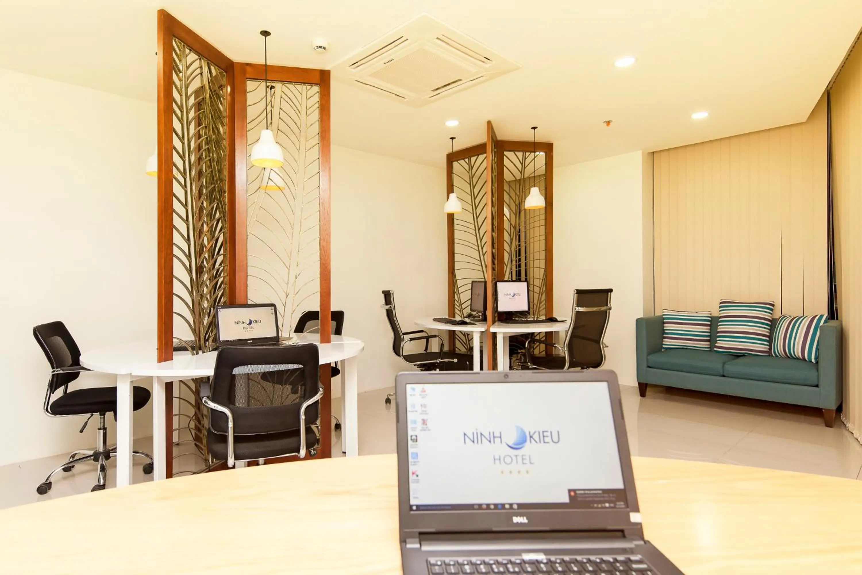 Business facilities in Ninh Kieu Riverside Hotel