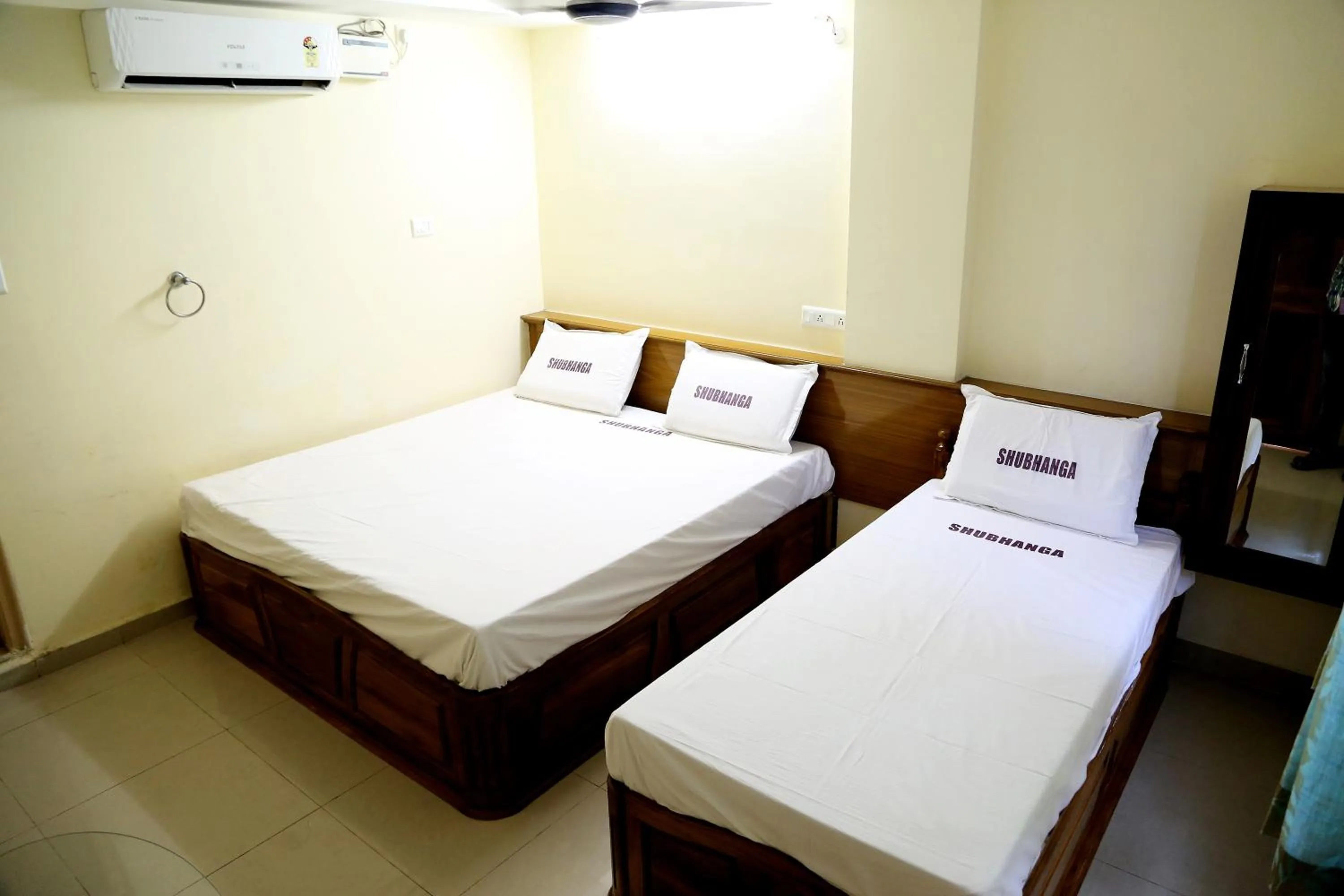Bedroom, Bed in Shubhanga Residency