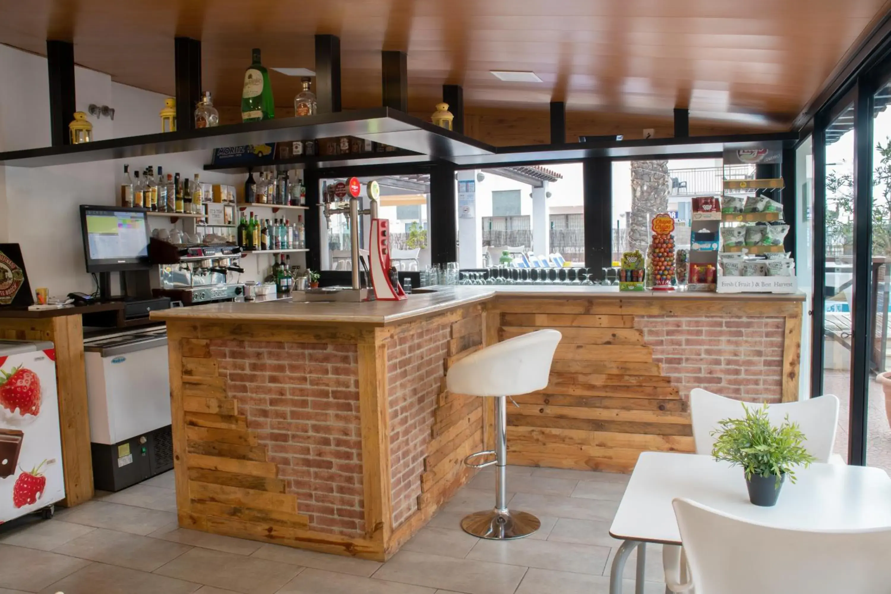 Restaurant/places to eat in Adia Hotel Cunit Playa Restaurant/places to eat in Adia Hotel Cunit Playa