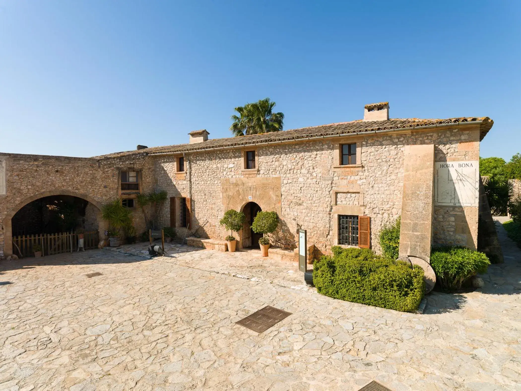 Facade/entrance in Sa Bassa Rotja Ecoturisme Facade/entrance in Sa Bassa Rotja Ecoturisme