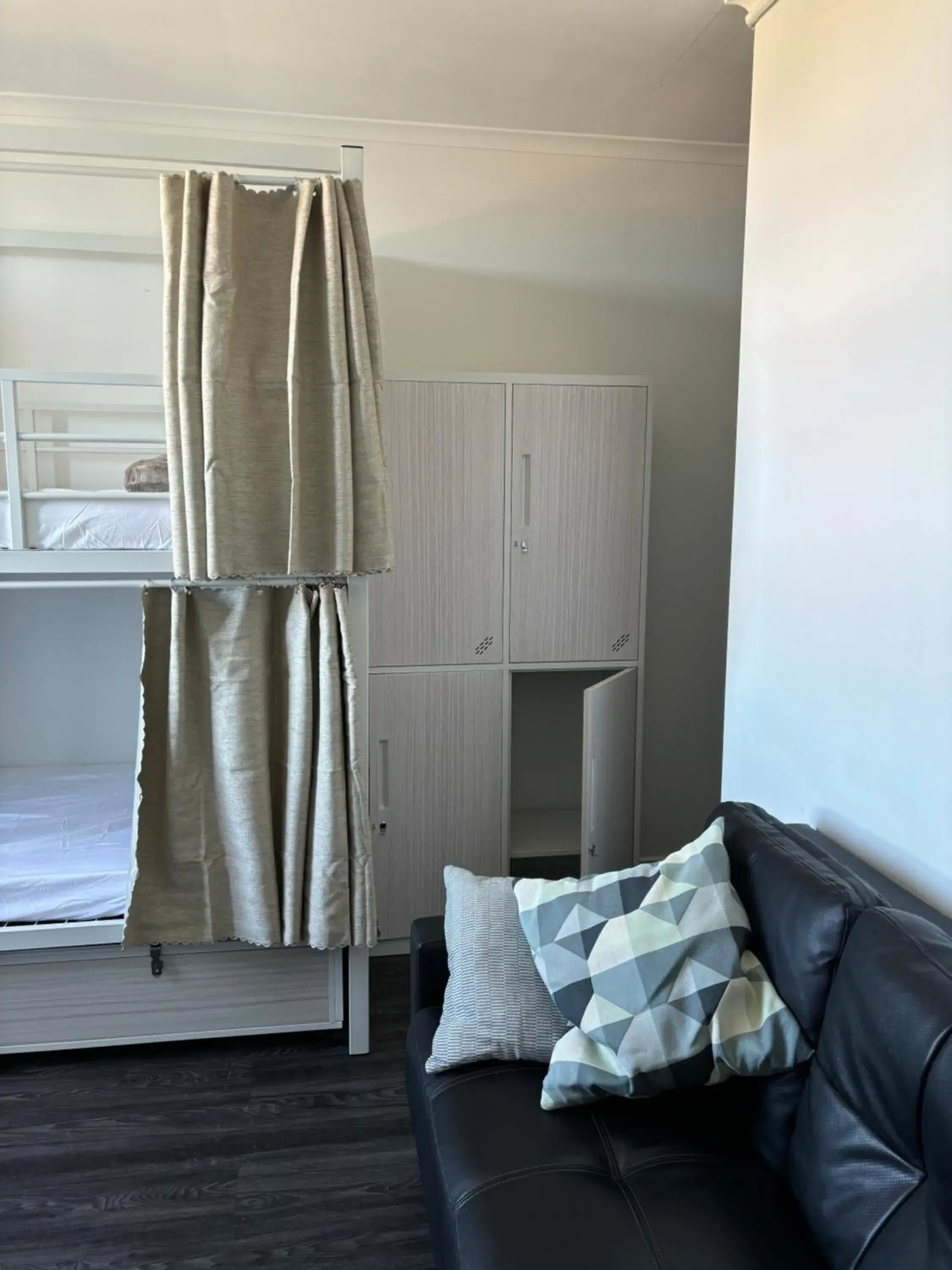 Bed in Little Coogee Hotel Bed in Little Coogee Hotel