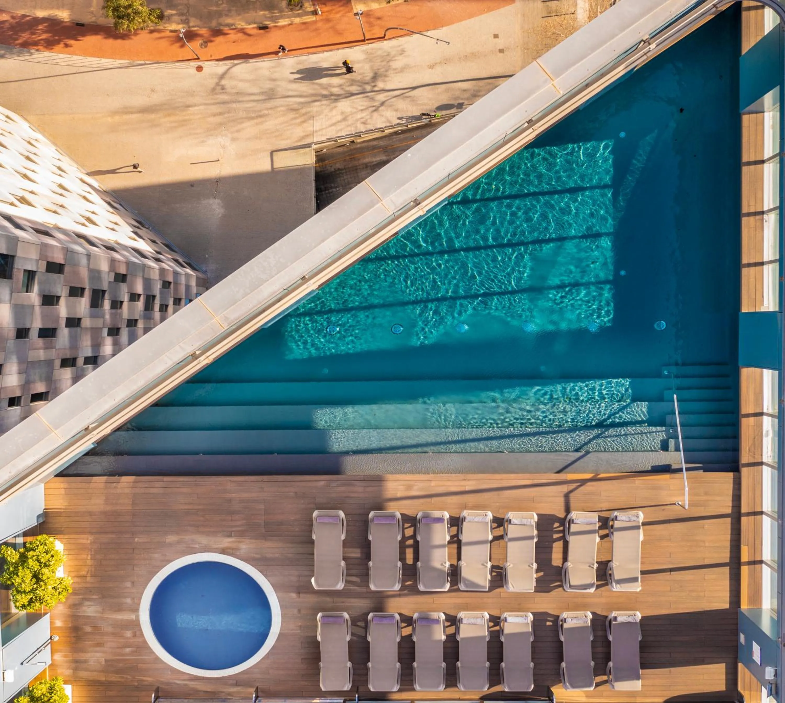 Swimming pool in Novotel Barcelona City