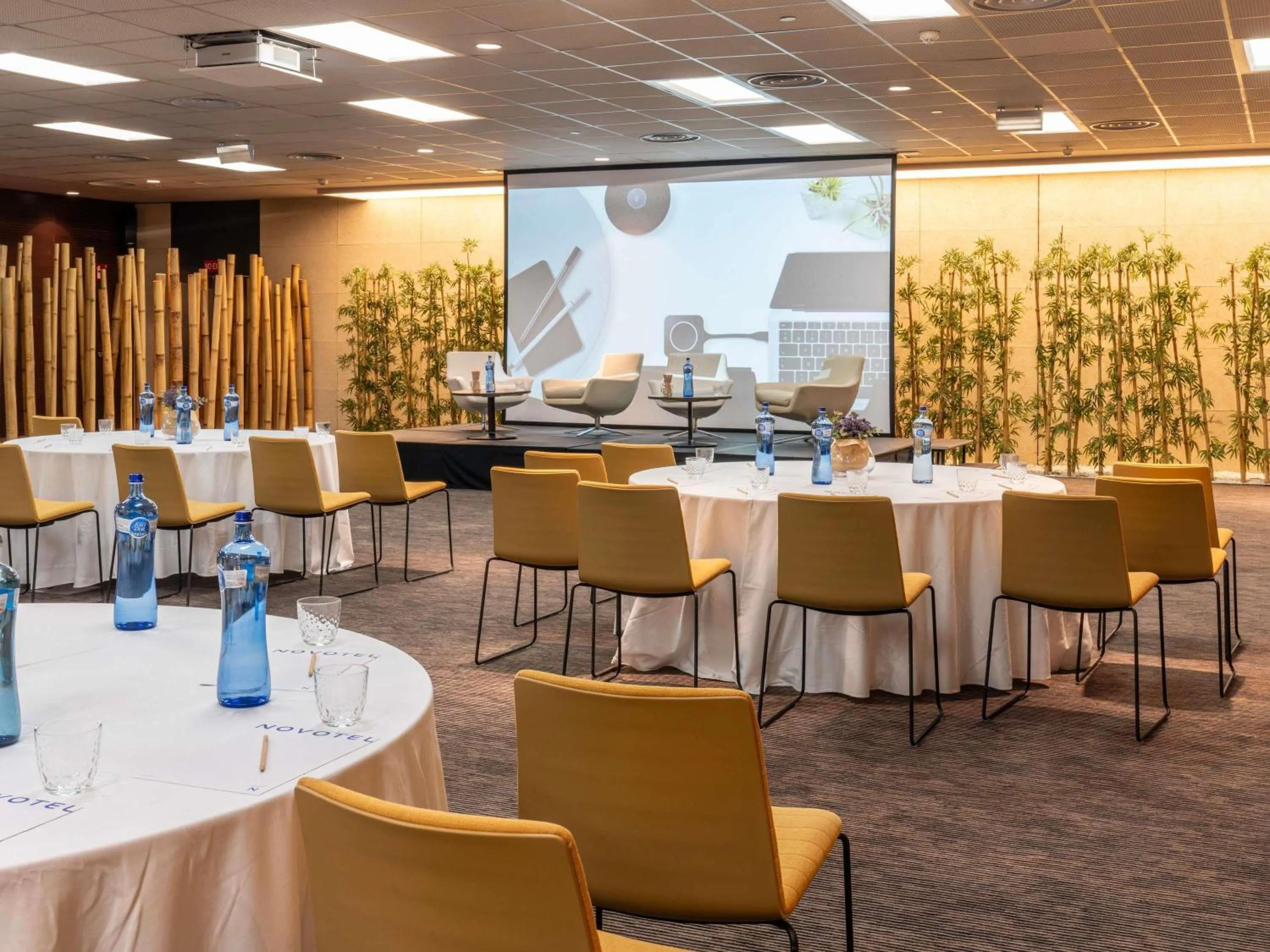 Meeting/conference room in Novotel Barcelona City