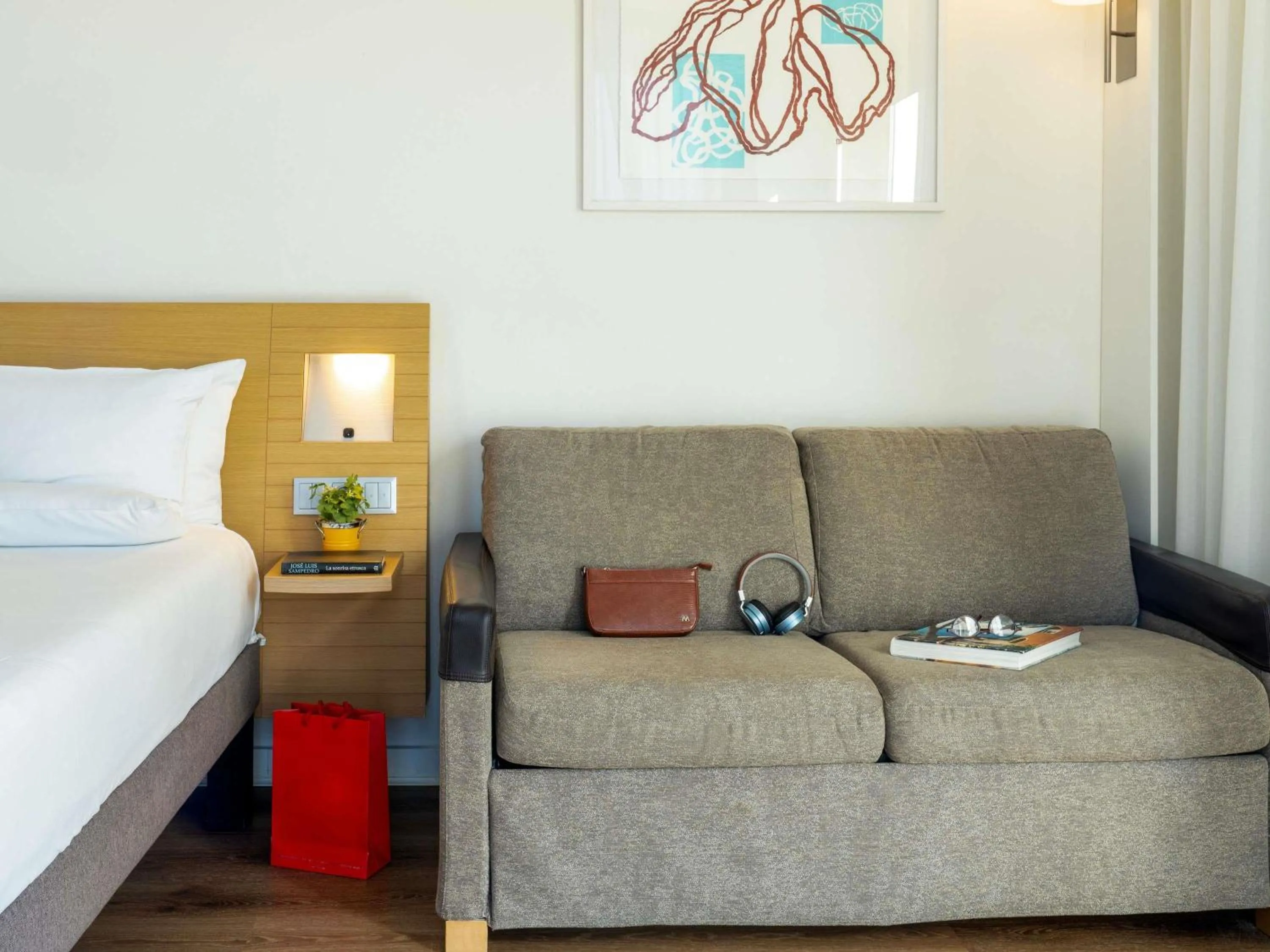 Bedroom, Bed in Novotel Barcelona City