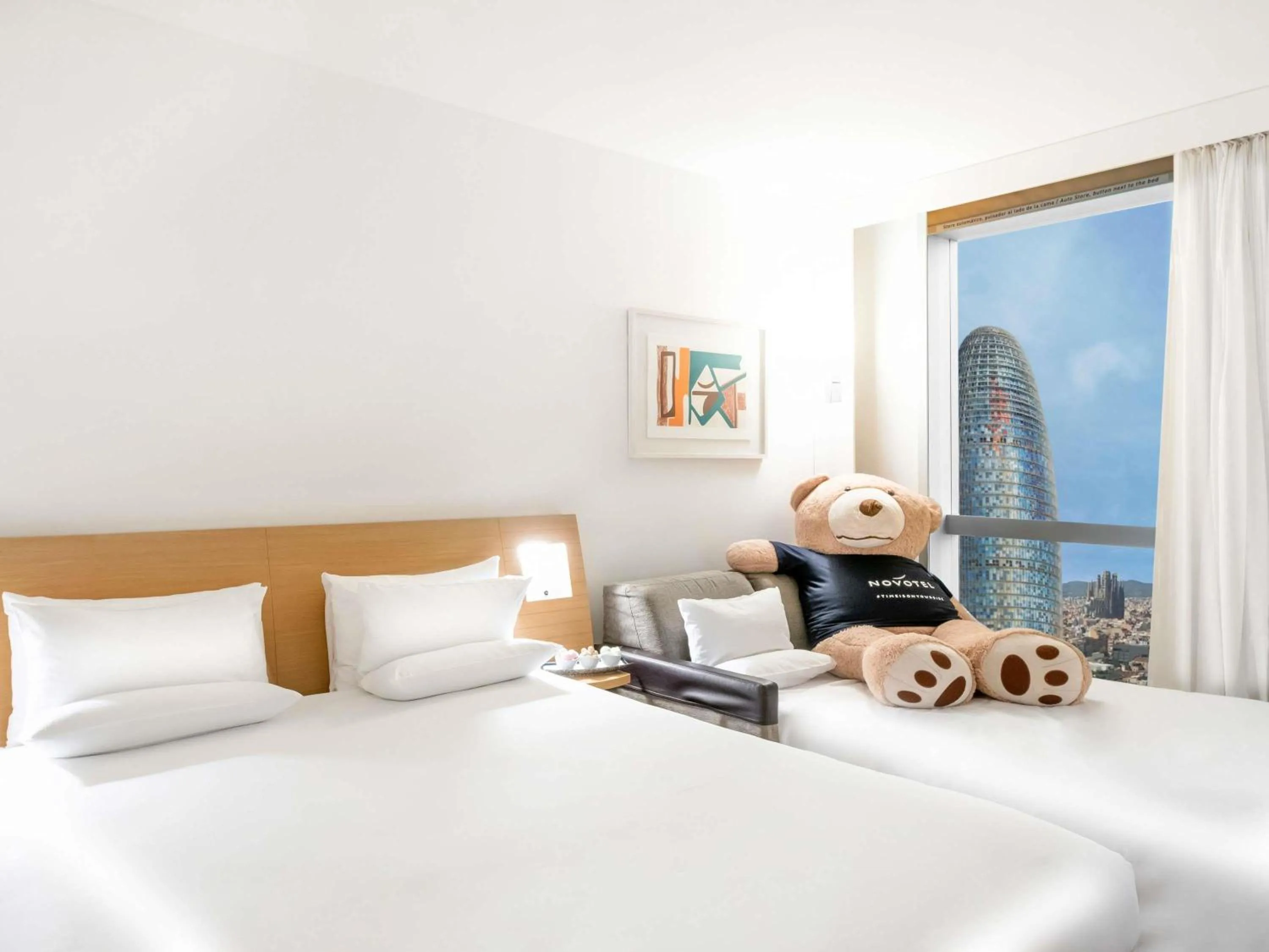 Bedroom, Bed in Novotel Barcelona City