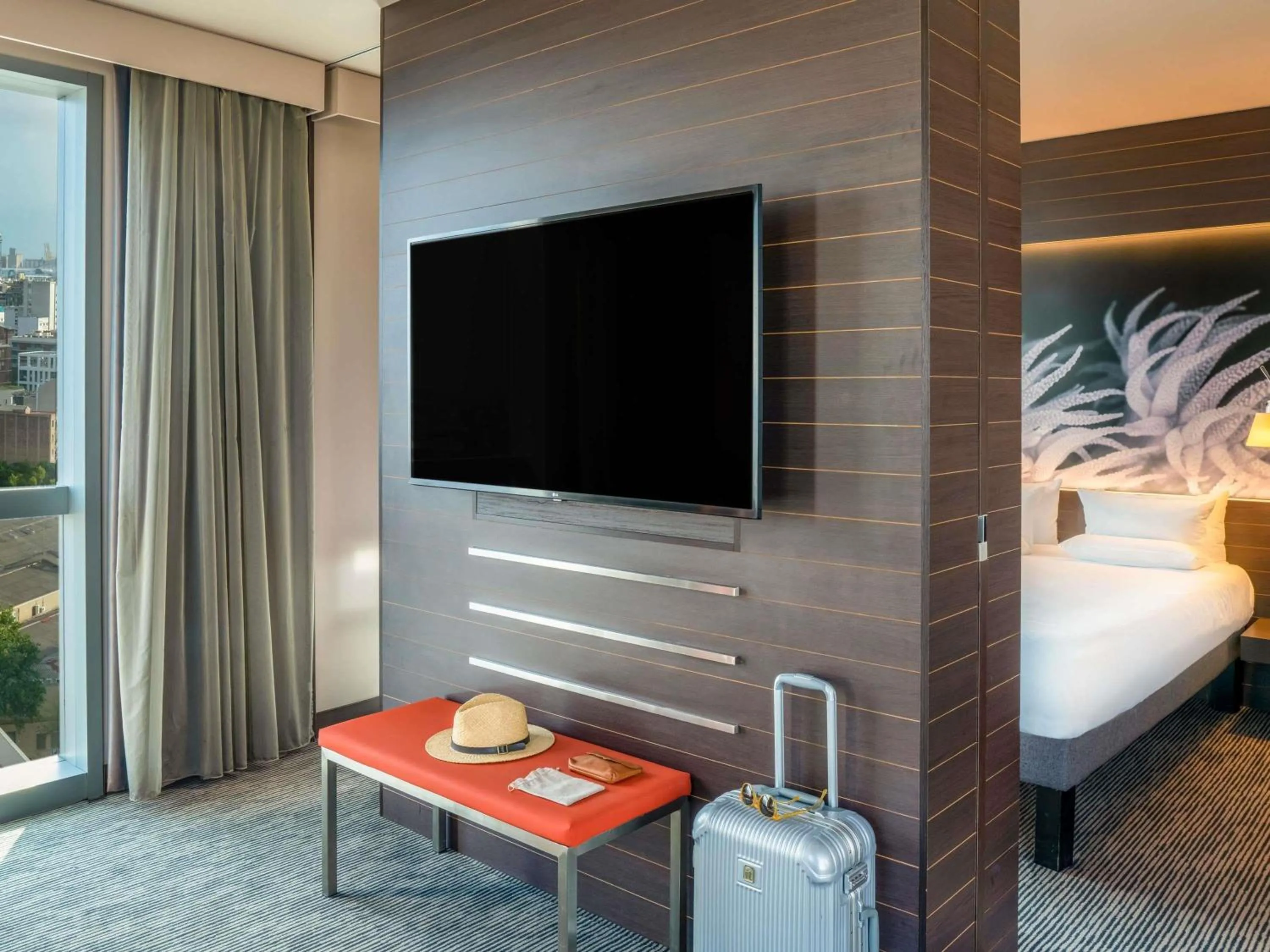 Bedroom, Bed in Novotel Barcelona City